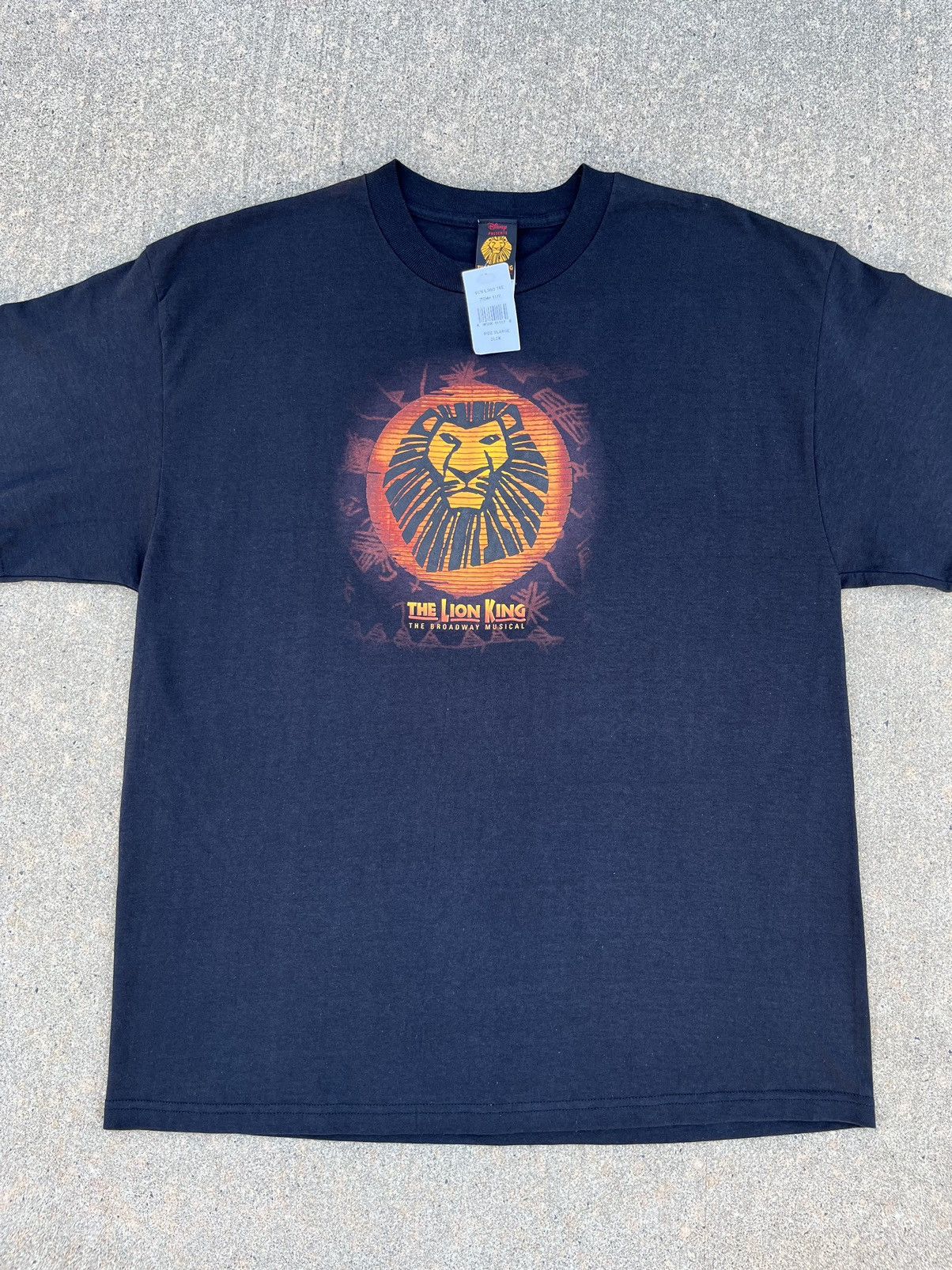 Disney VINTAGE 00’S THE LION KING MUSICAL DISNEY PRESENTS T-SHIRT Size US XL / EU 56 / 4 - 2 Thumbnail