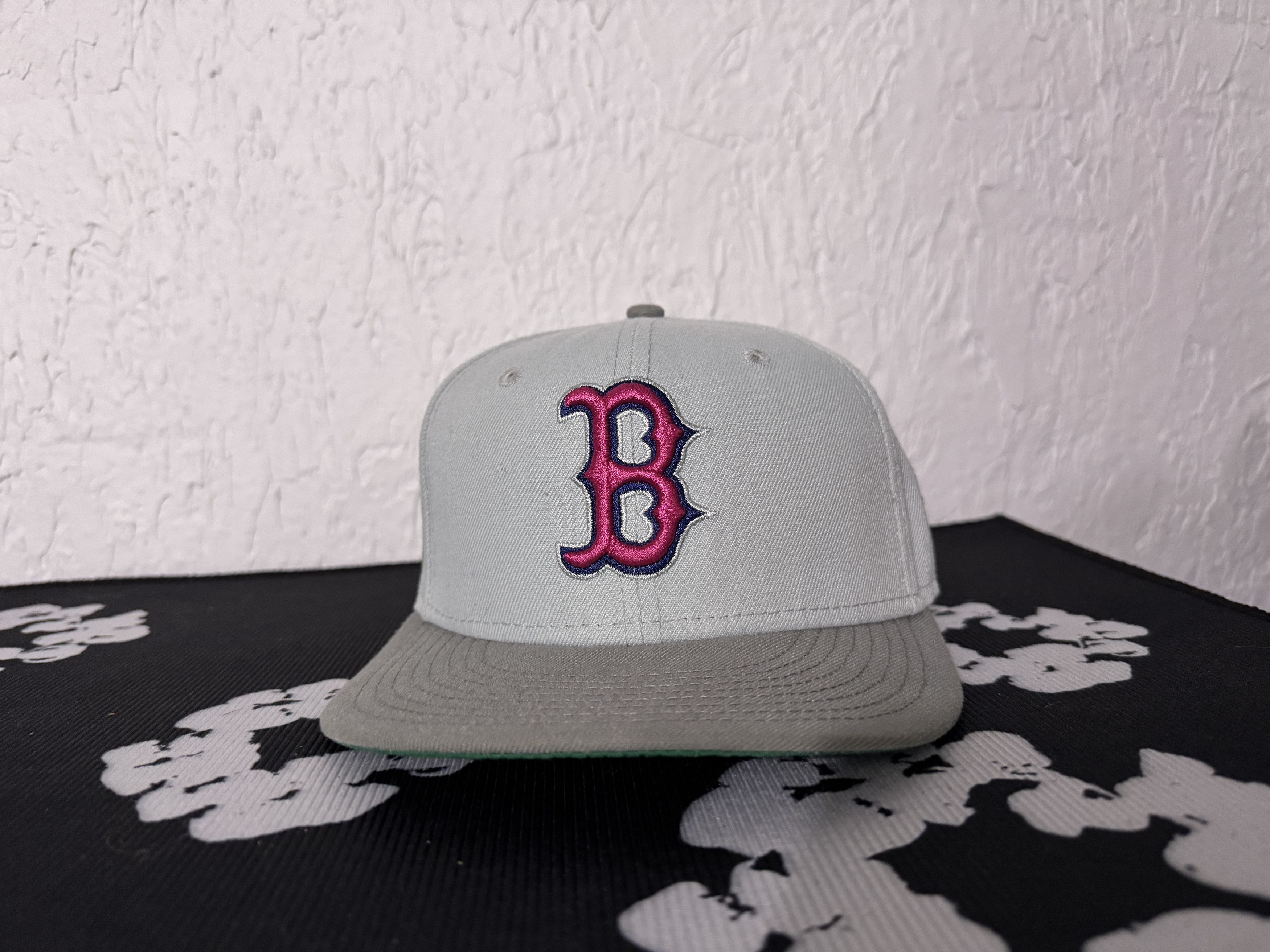 MyFitteds × New Era 7 1/4 - Boston Red Sox - MyFitteds Gameboy Fitted Hat - Gray Size ONE SIZE - 2 Thumbnail