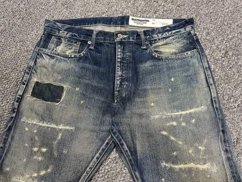Neighborhood Neighborhood size L Jeans Size US 27 - 3 Thumbnail
