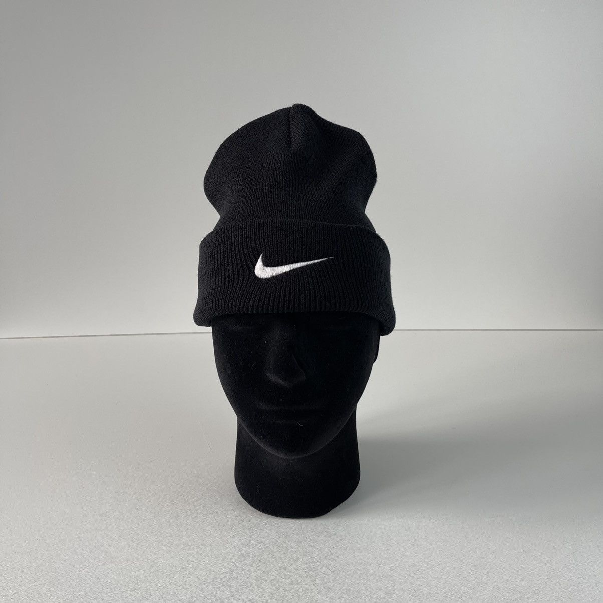 Nike Nike Swoosh Logo Vintage Beanie Hat Black Y2K Gorpcore Size ONE SIZE - 3 Thumbnail