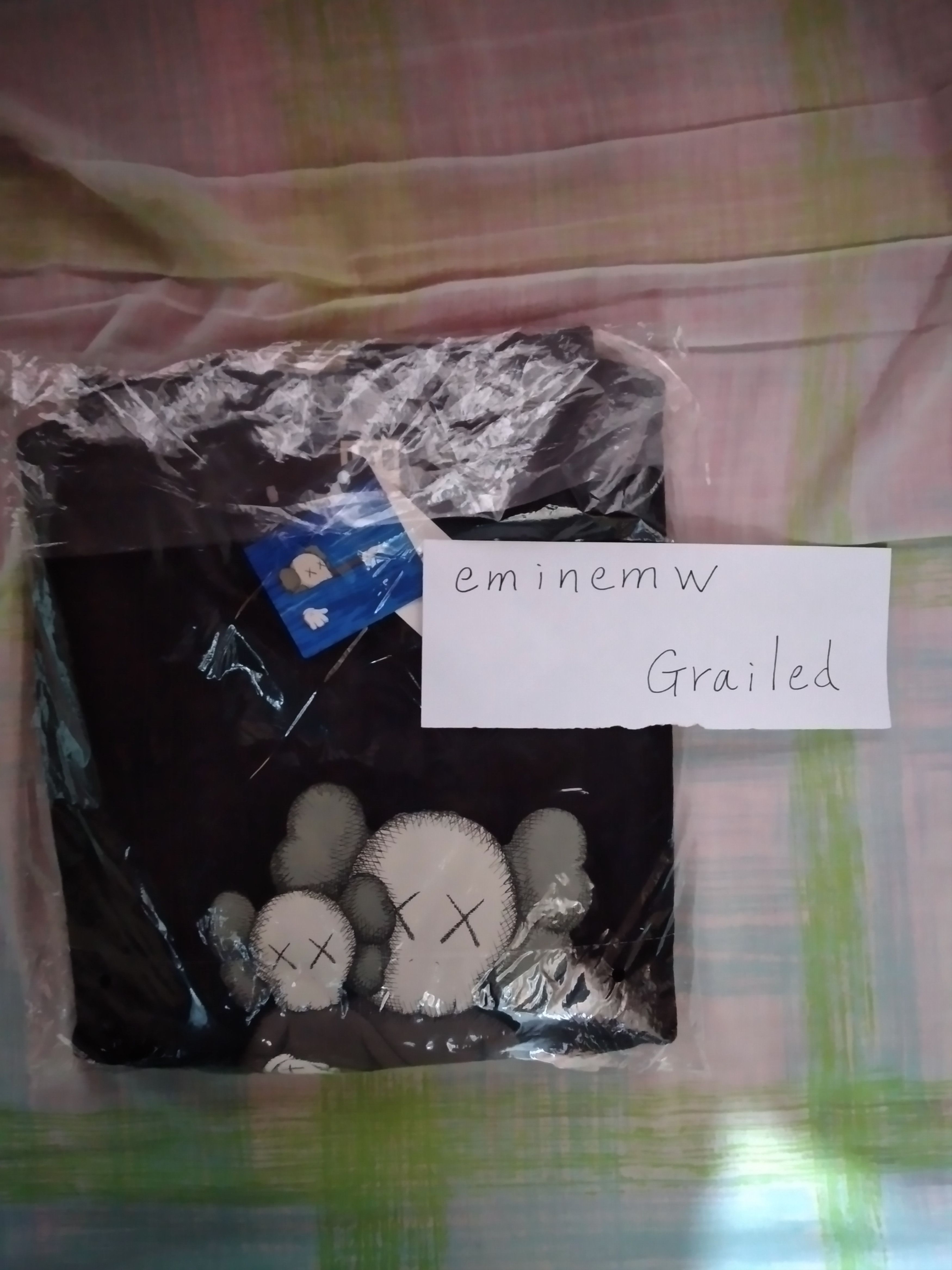 Japanese Brand Uniqlo X KAWS LONG SLEEVE SWEATSHIRT Size US S / EU 44-46 / 1 - 2 Thumbnail