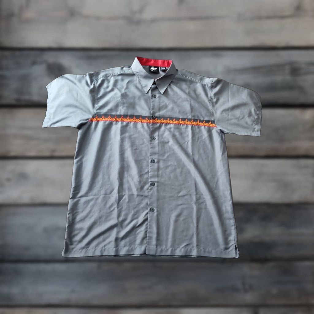 Vintage Street Culture Shirt Mens XL Button Up Short Sleeve Gray Flames Hawaiian Size US XL / EU 56 / 4 - 1 Thumbnail