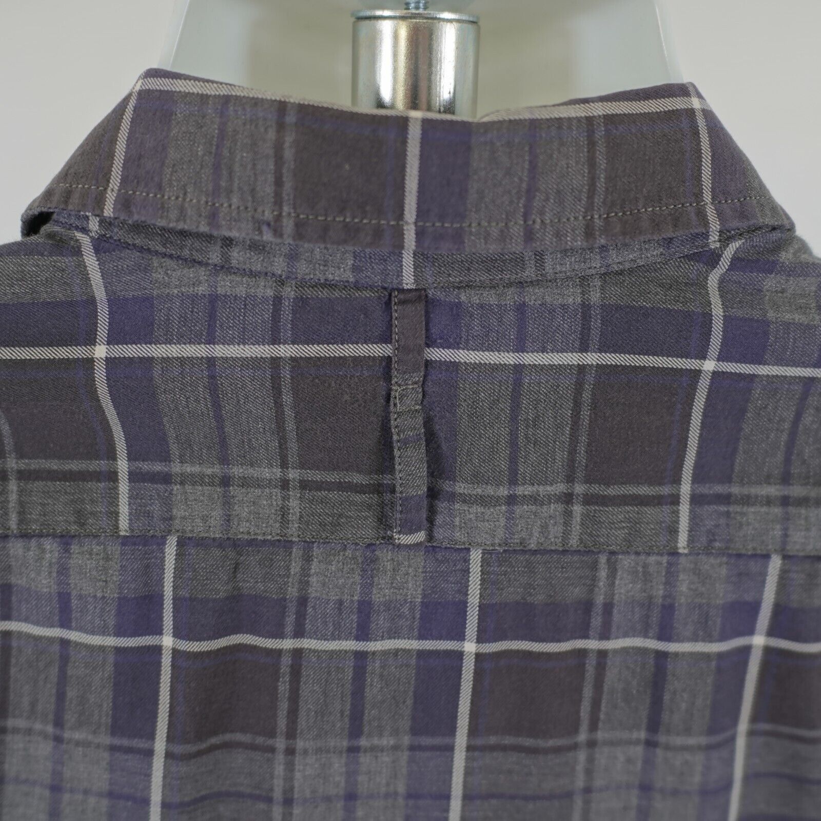 Banana Republic Banana Republic Blue Gray Flannel Plaid Small 14-14.5 Collar Size US S / EU 44-46 / 1 - 7 Thumbnail