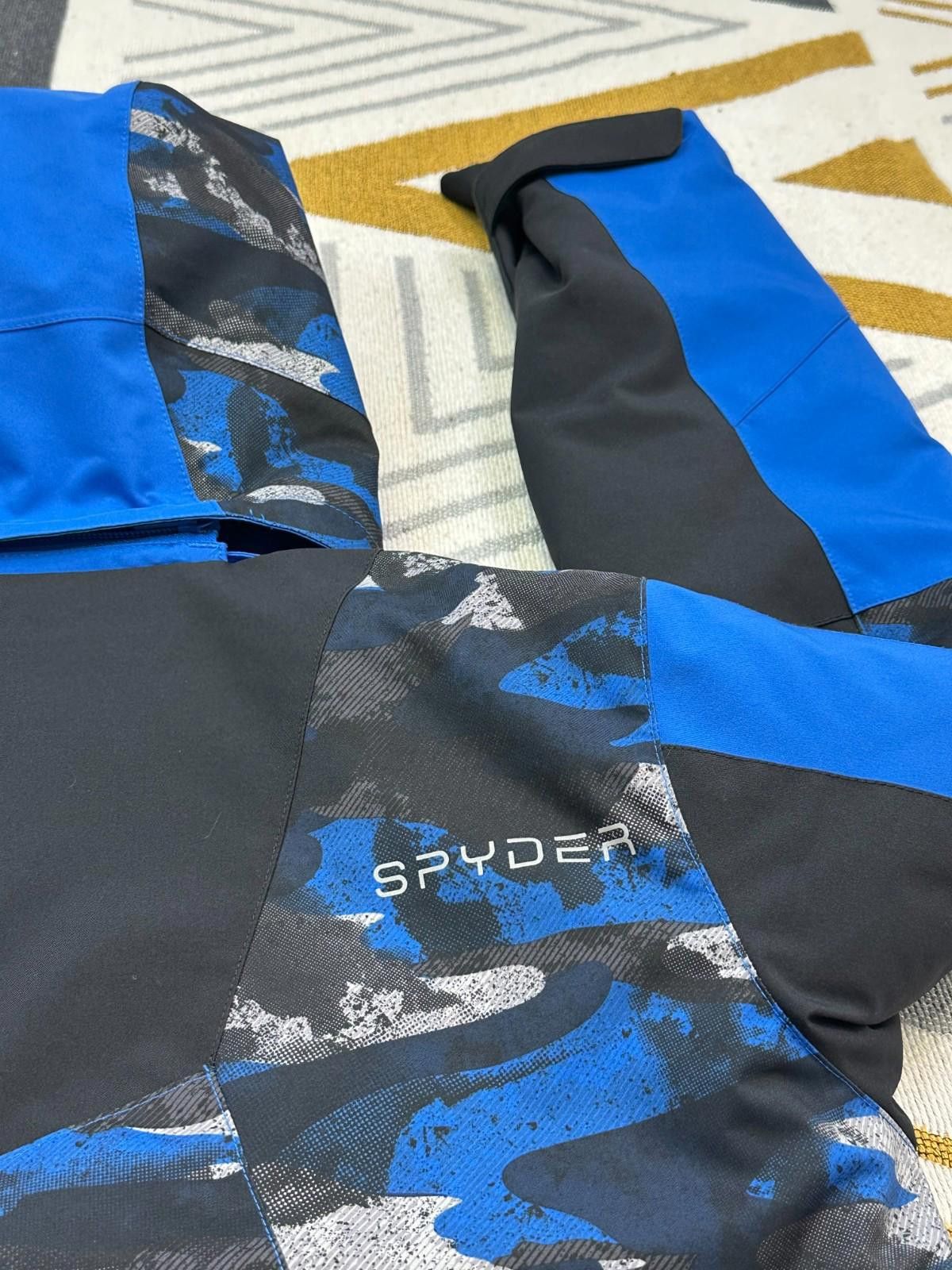 Spyder SPYDER BOYS KIDS SKI SNOWBOARD WATERPROOF JACKET SIZE 16 L Size US L / EU 52-54 / 3 - 4 Thumbnail