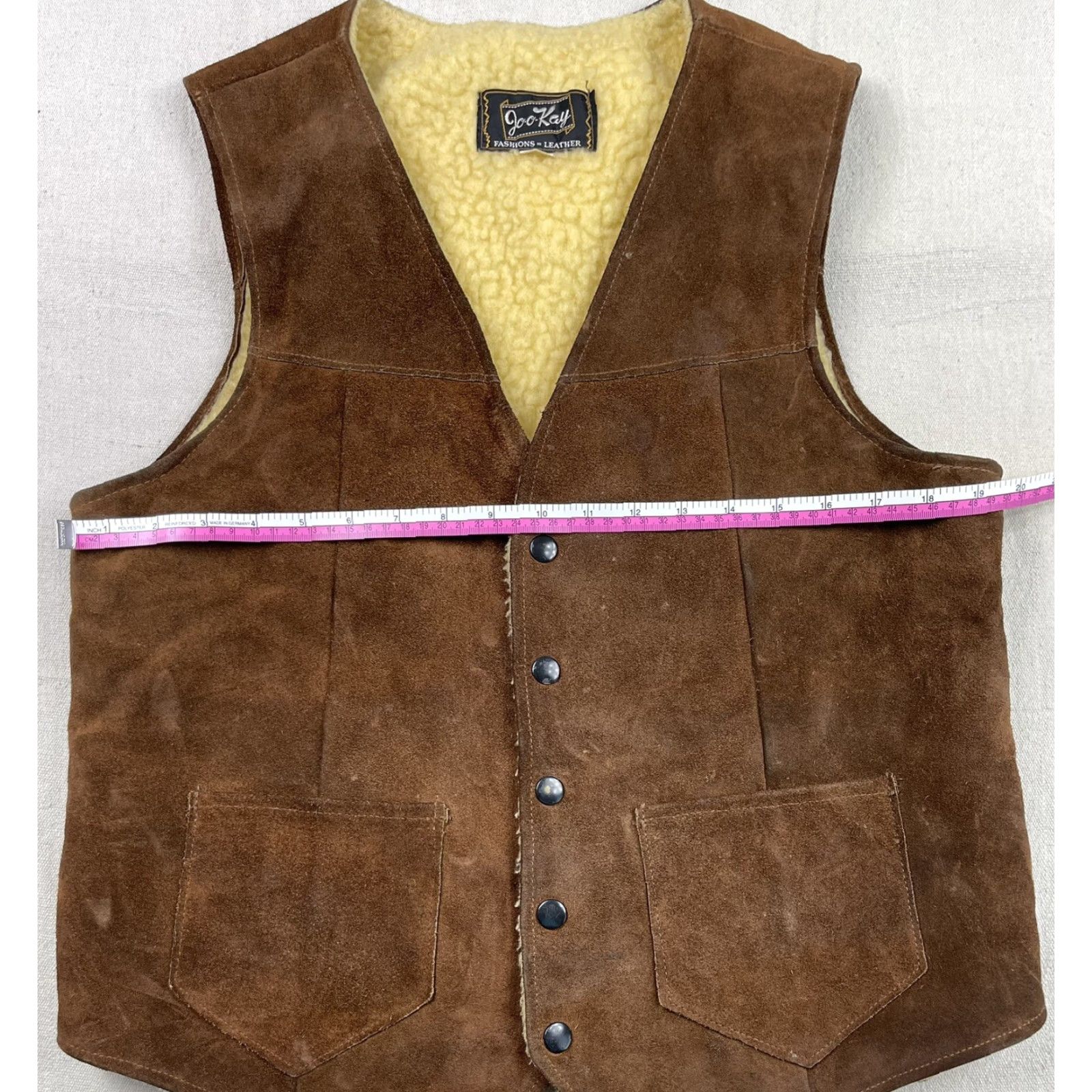 Vintage VINTAGE Joo-Kay Leather Vest Sherpa Lined Western USA 40 Men Brown 70s Work Vest Snap Buttons Mens Size US XXS / EU 40 - 5 Thumbnail