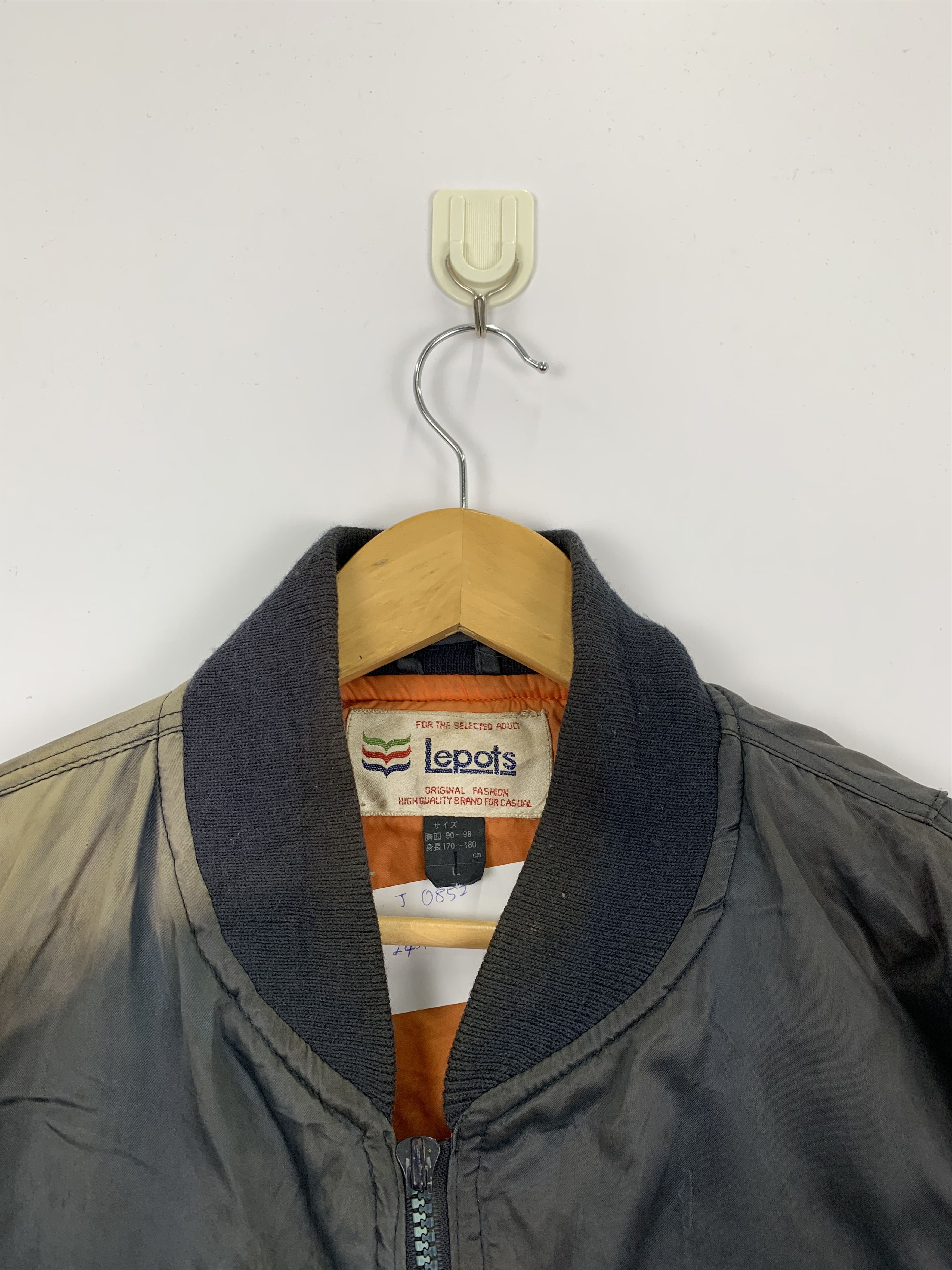 Vintage Vintage 80s Us Air Force Bomber Flight Jacket J0852 Size US L / EU 52-54 / 3 - 10 Thumbnail