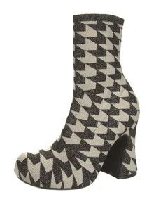 o1w1db10524 Sabot Ribbon Tie Shoes in Black/White