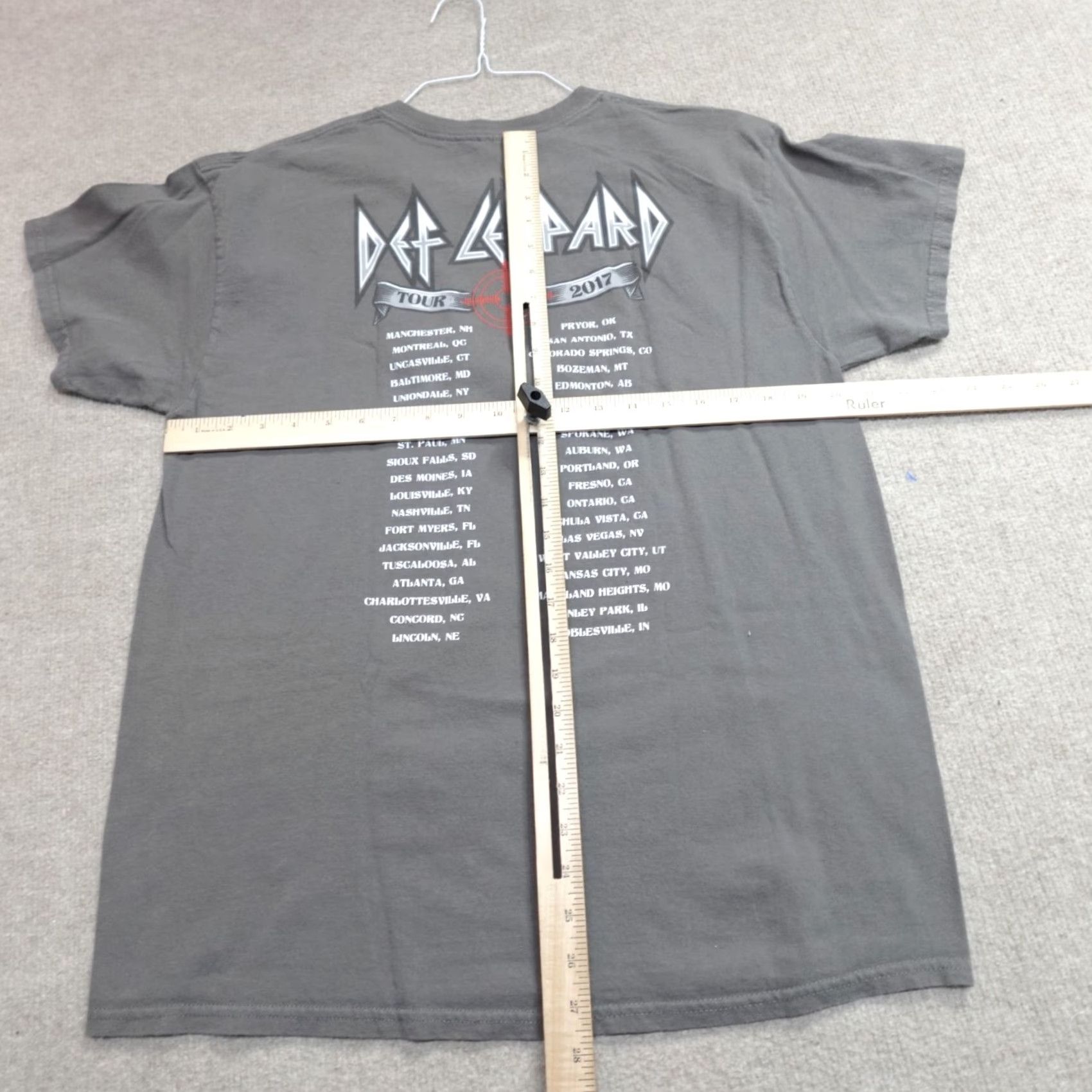 Doublet Def Leppard Shirt Medium Gray 2017 Tour Double-Sided Crew Neck Short Sleeve Mens M"] Size US M / EU 48-50 / 2 - 3 Thumbnail