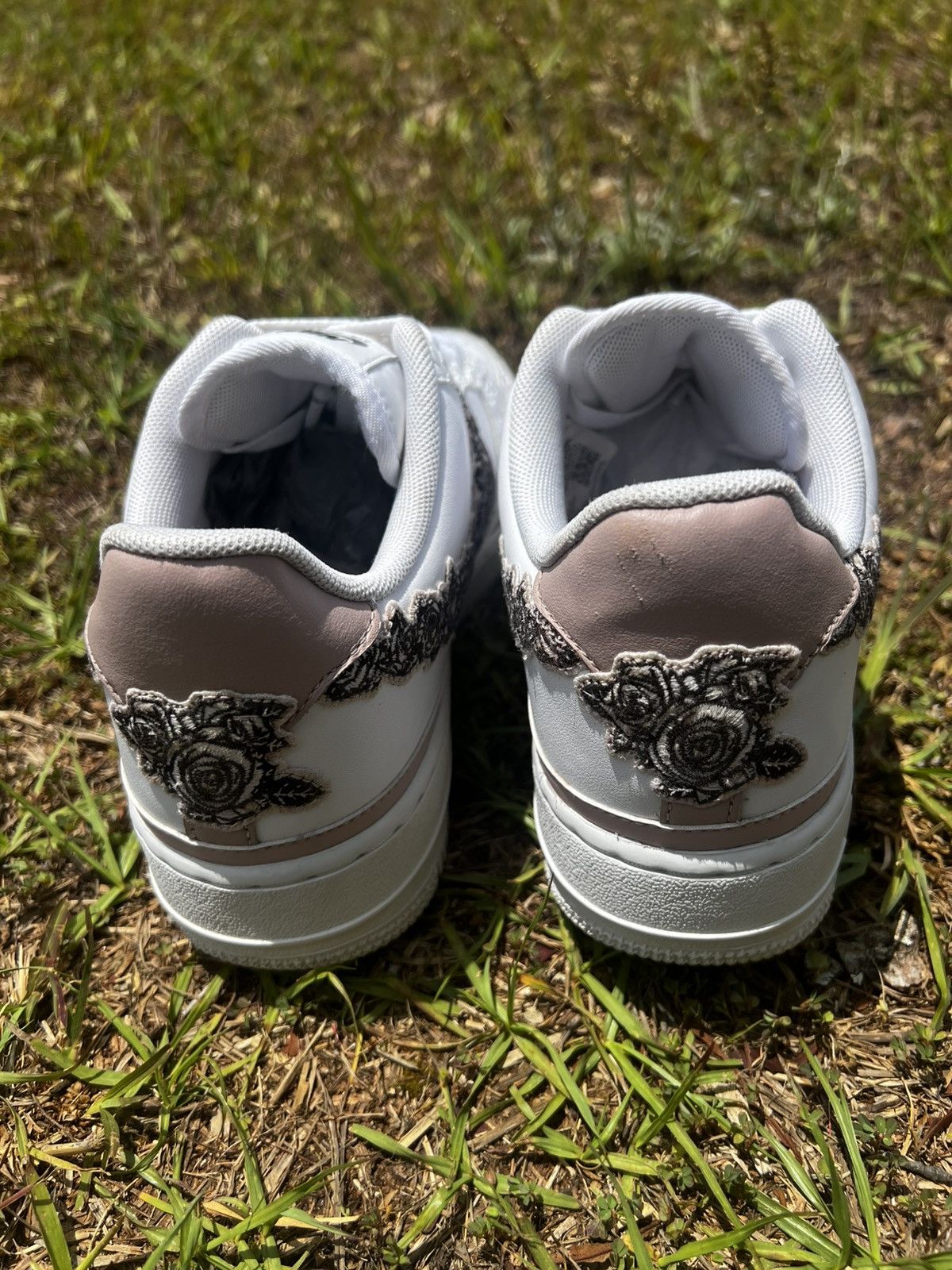 Nike CLEAN Nike AF1 Low size 8.5 Mens Doernbecher 2019 Air Force Size US 8.5 / EU 41-42 - 9 Thumbnail