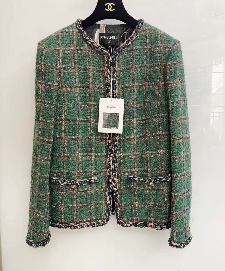 Chanel Chanel 23A handicraft workshop series Dakar green tweed ja Size XXS / US 00 / IT 34 - 1 Thumbnail