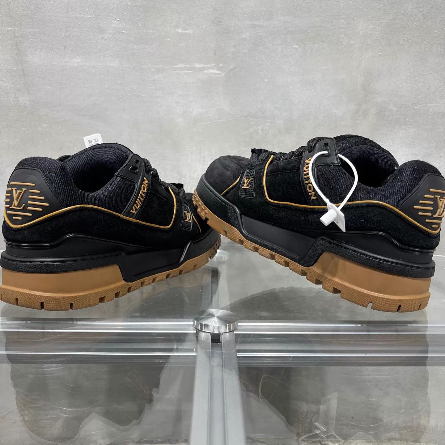 Louis Vuitton LV Trainer Maxi Black Gold Suede UK6.5/40.5 Size US 7.5 / EU 40-41 - 5 Thumbnail