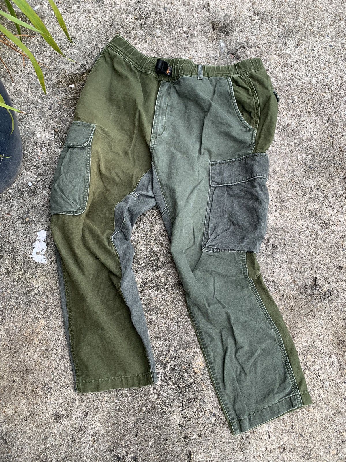 Sage De Cret 🔥Rare🔥 Rokx x Sage de cret collaboration cargo pants Size US 34 / EU 50 - 11 Thumbnail