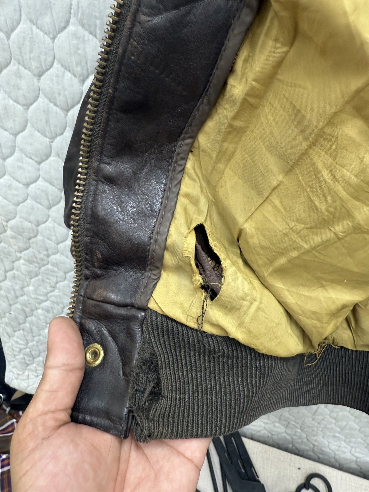 Genuine Leather 🔥🔥🔥ARCHIVE VTG A2 LEATHER FLIGHT JACKET Size US M / EU 48-50 / 2 - 8 Thumbnail