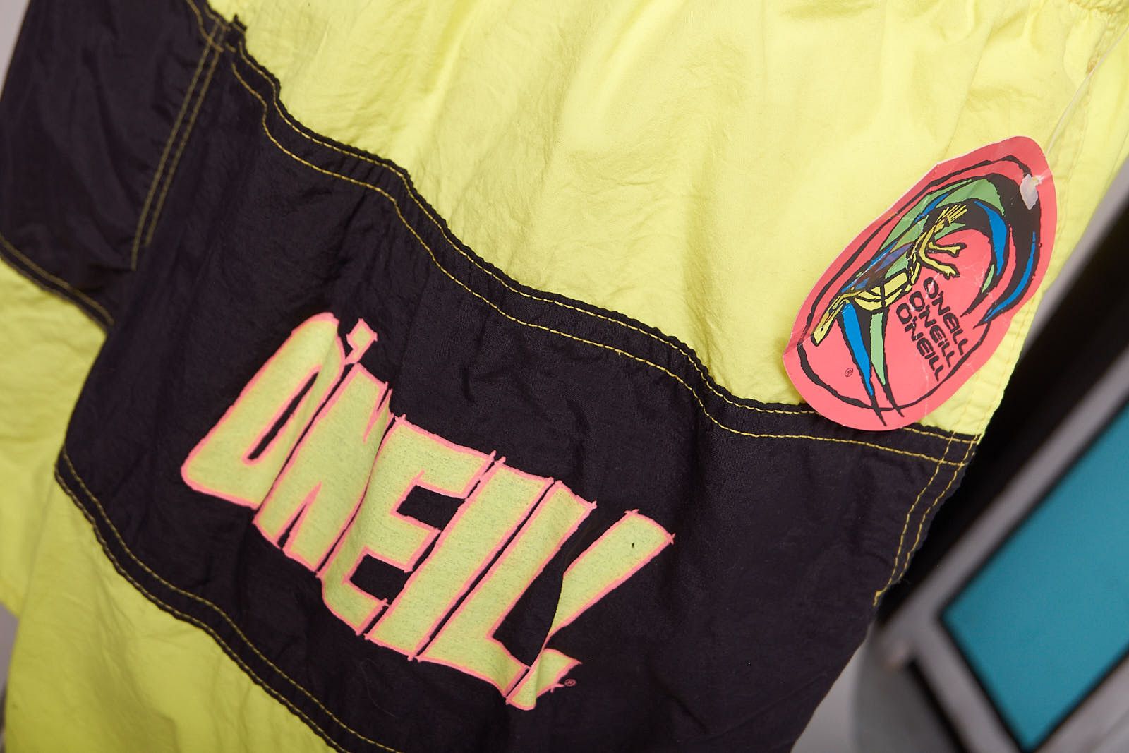 O'Neill Vintage Deadstock O’Neill Neon Yellow Surf Swim Shorts Size US 40 / EU 56 - 6 Thumbnail