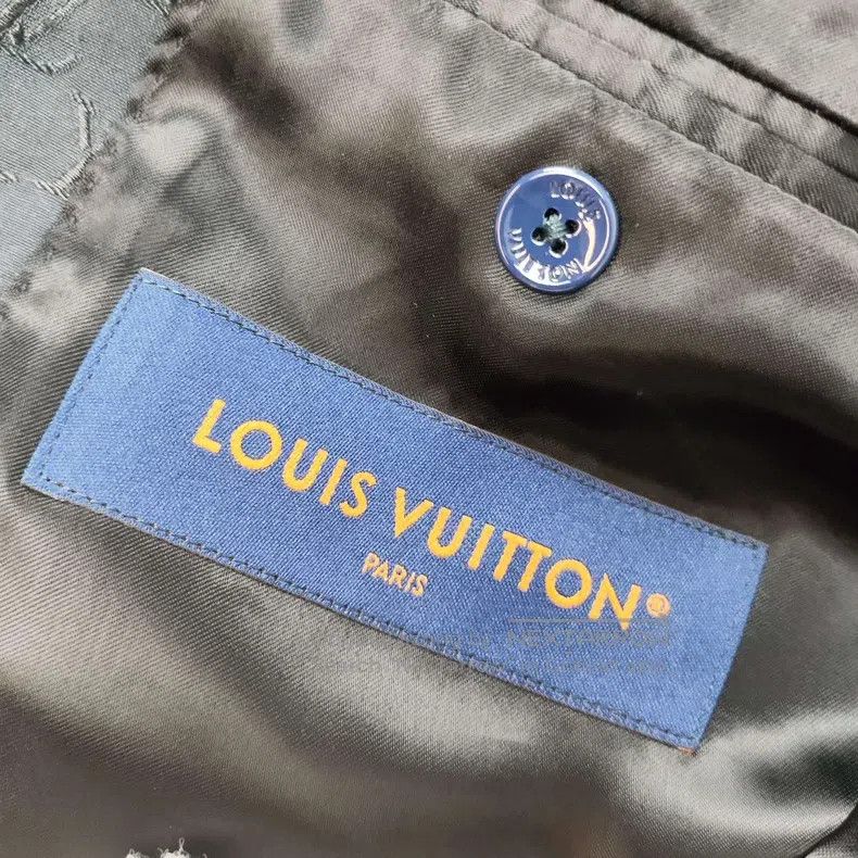 Louis Vuitton Louis Vuitton Mulberry silk blazer Size 48R - 3 Thumbnail