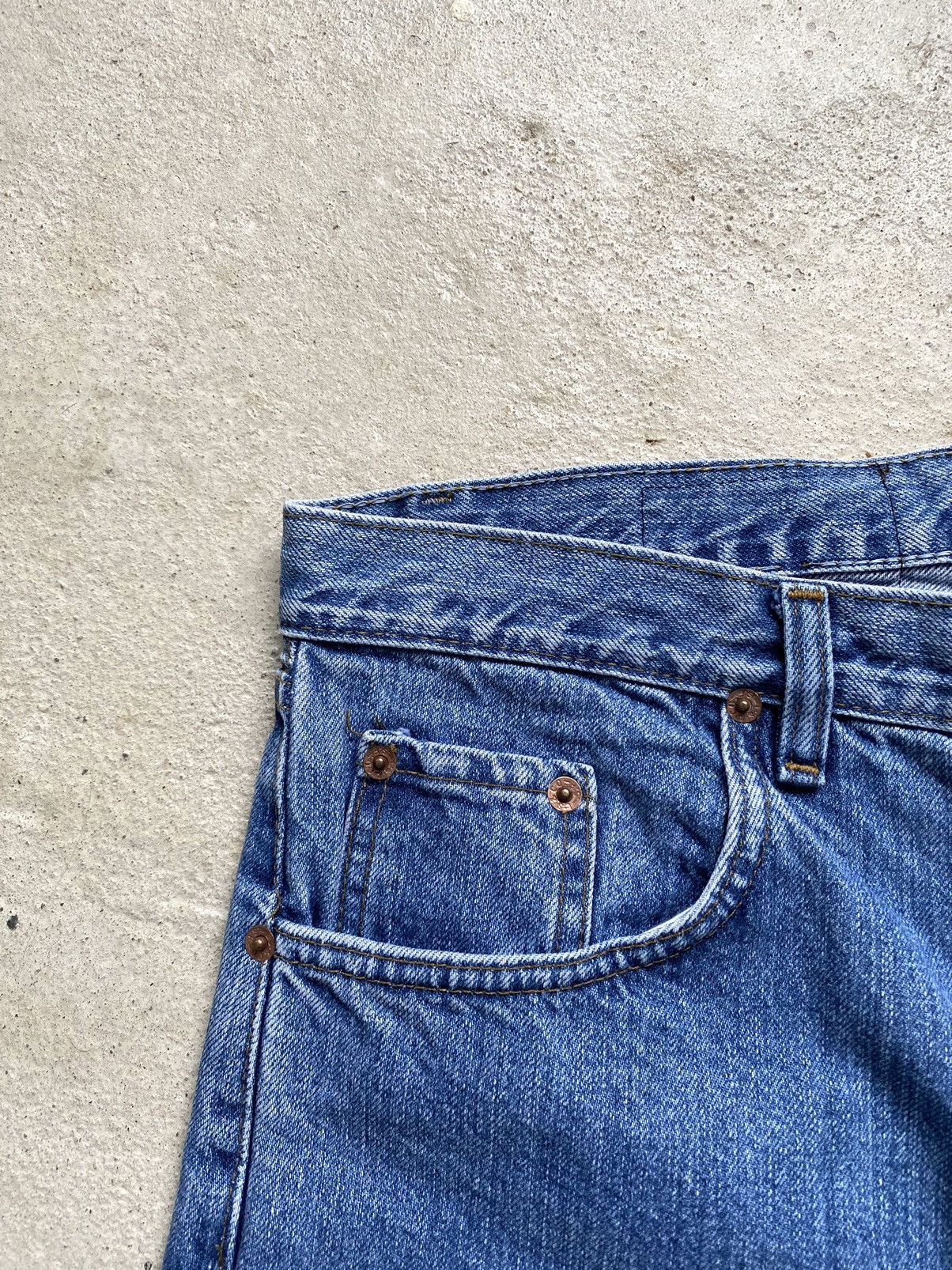 Levi's Vintage 90s Levi's 501 Washed Blue Denim Jeans Size US 34 / EU 50 - 4 Thumbnail