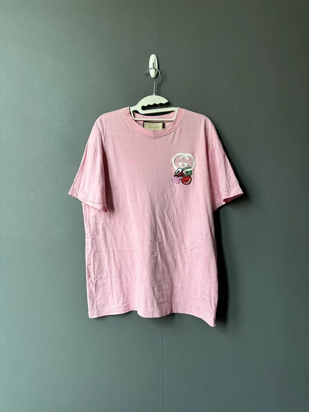 Gucci Gucci New pink cherry embroidered short sleeves 2501-Nextar Size US S / EU 44-46 / 1 - 1 Thumbnail