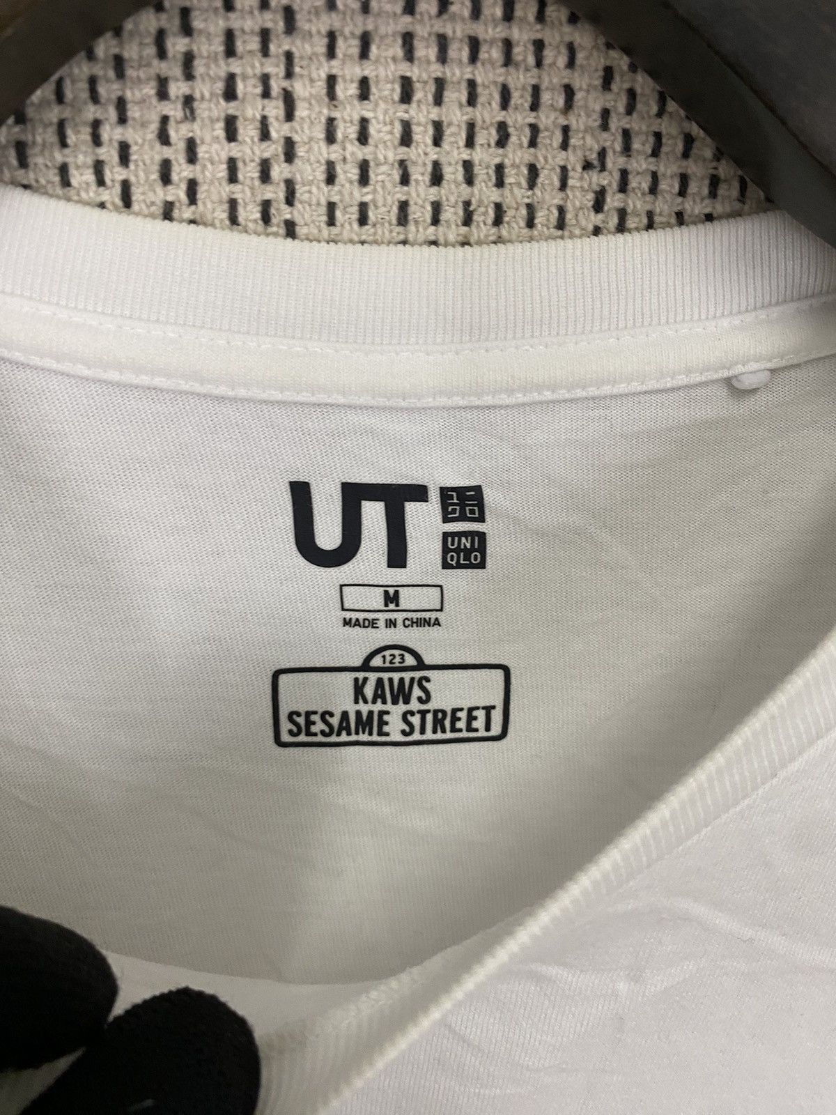 Japanese Brand × Kaws × Uniqlo Uniqlo x kaws x sesame street tshirt Size US M / EU 48-50 / 2 - 4 Thumbnail