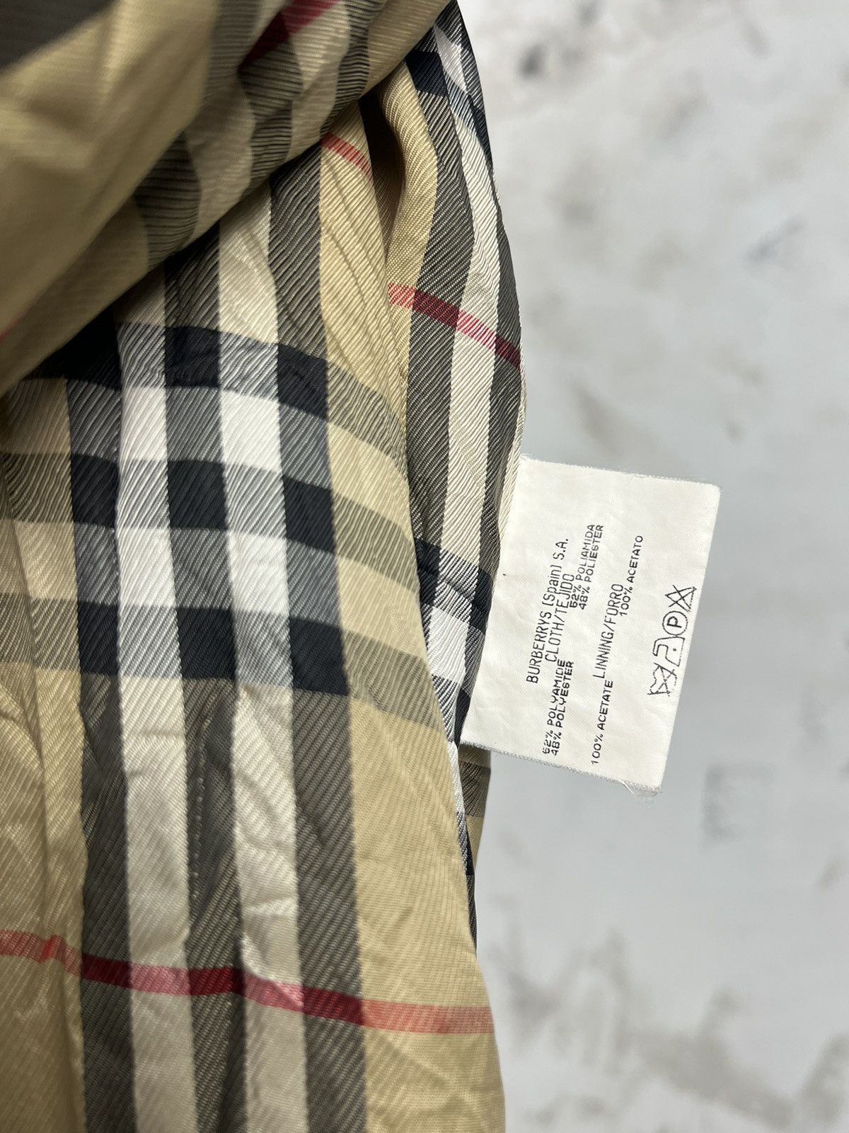 Burberry Vintage Burberry Trench Coat Jacket Size 31 1/2 M -L Size L / US 10 / IT 46 - 13 Thumbnail