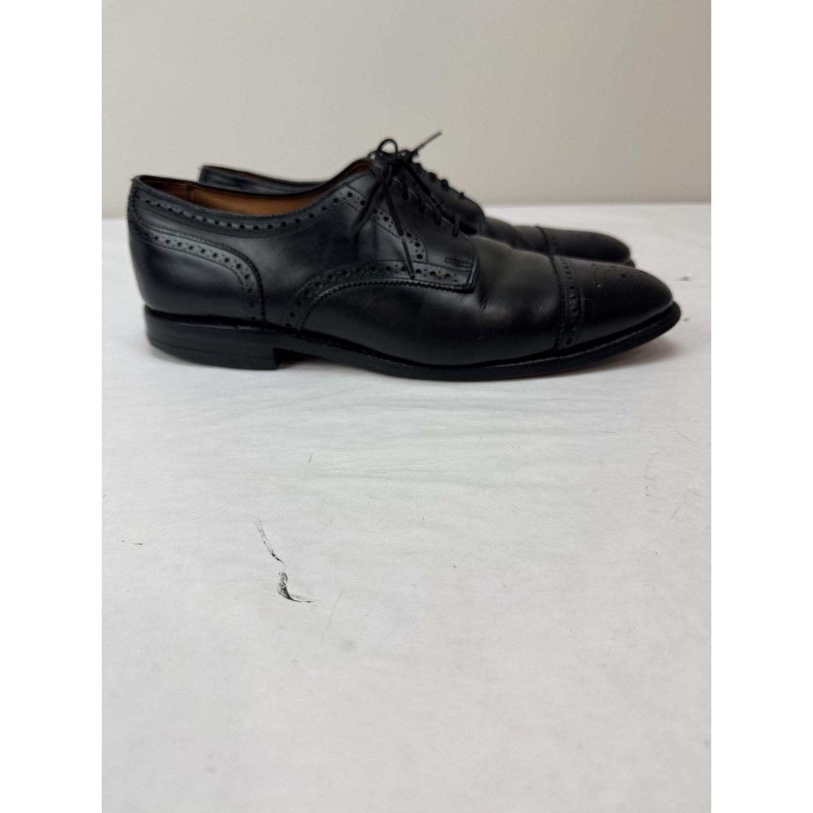 Allen Edmonds Allen Edmonds Sanford Oxford Black Leather Dress Shoe 10.5 B Size US 10.5 / EU 43-44 - 2 Thumbnail