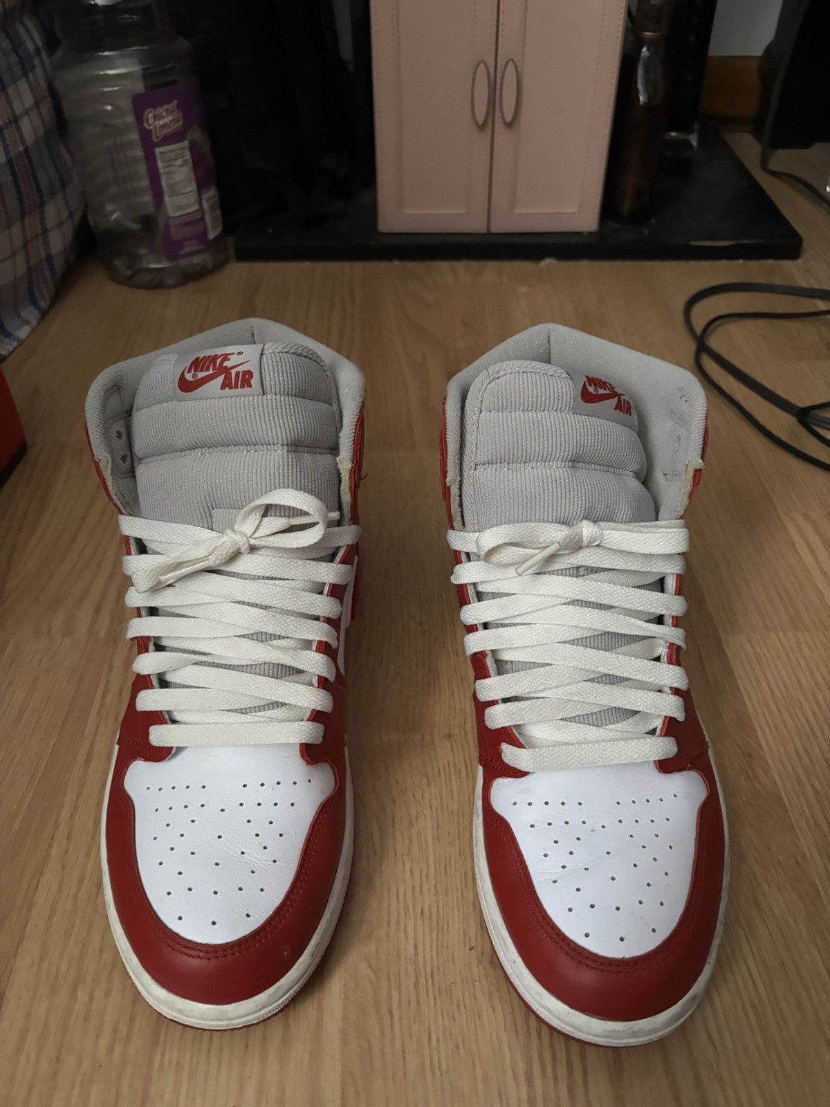 Jordan Brand Jordan 1 High Red Size US 9 / EU 42 - 4 Thumbnail
