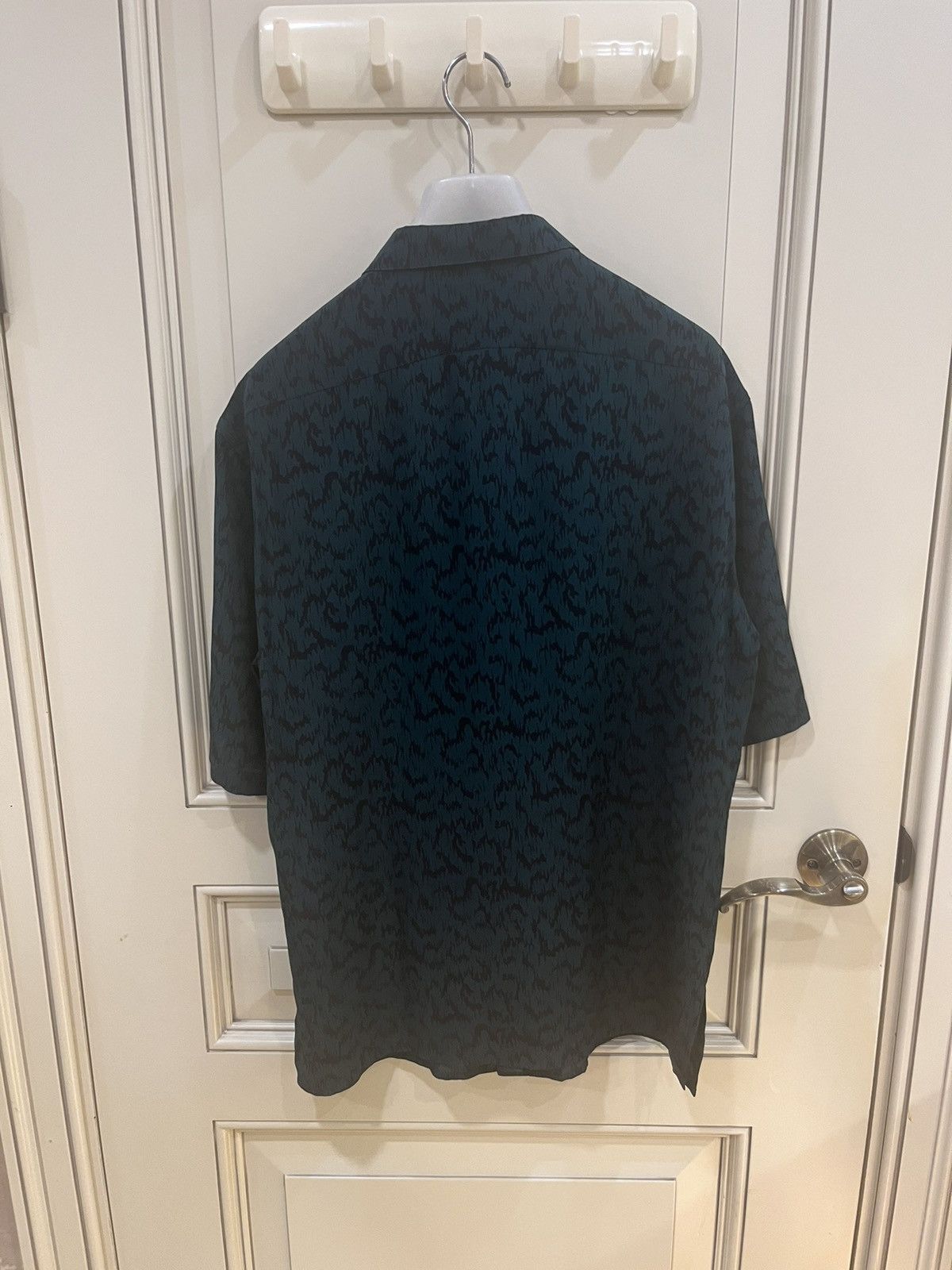 Saint Laurent Paris Abstract print silk shirt collar size39 Size US M / EU 48-50 / 2 - 14 Thumbnail