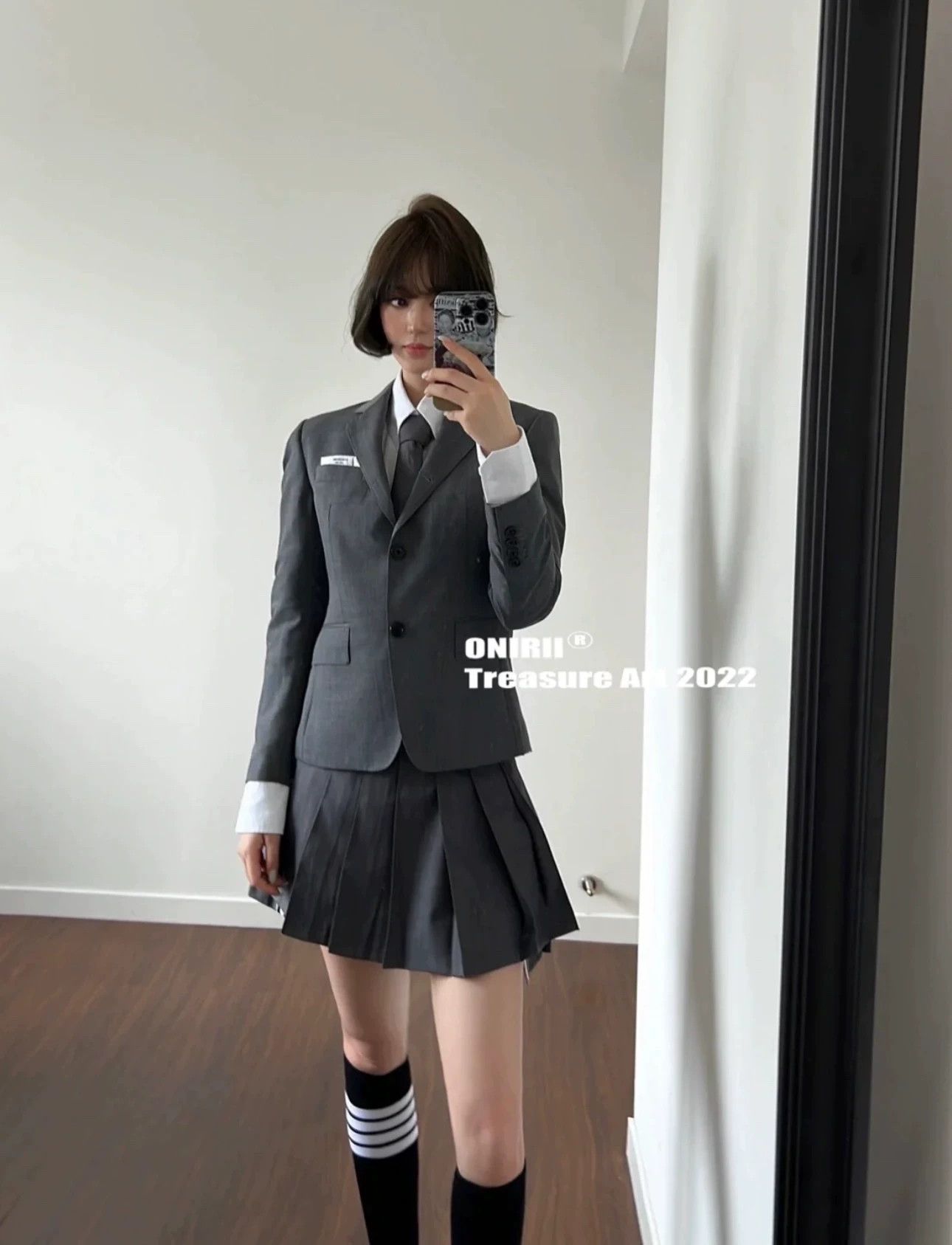 Thom Browne Thom Browne Classic Pleated Mini Skirt Mid-Gray Size40 Size 27" / US 4 / IT 40 - 7 Thumbnail