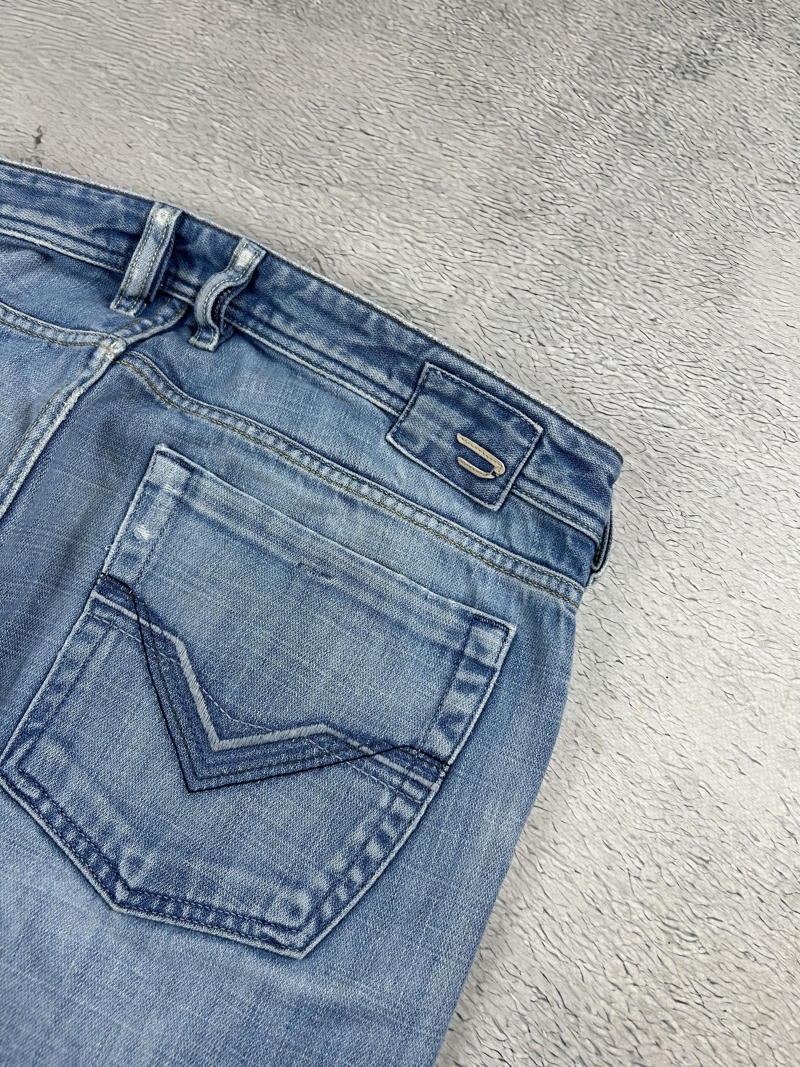 Diesel × Vintage Vintage DIESEL jeans Straight Riped Streetwear Men's Size US 36 / EU 52 - 7 Thumbnail