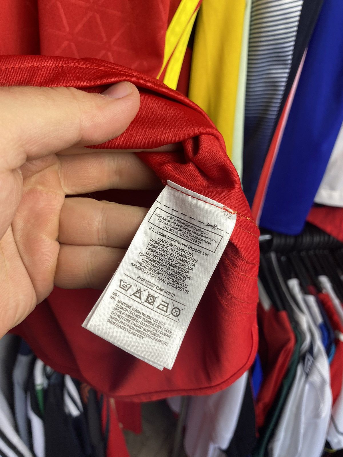 Adidas 2016/17 ADIDAS SPAIN HOME SOCCER FOOTBALL JERSEY SHIRT Size US L / EU 52-54 / 3 - 8 Thumbnail