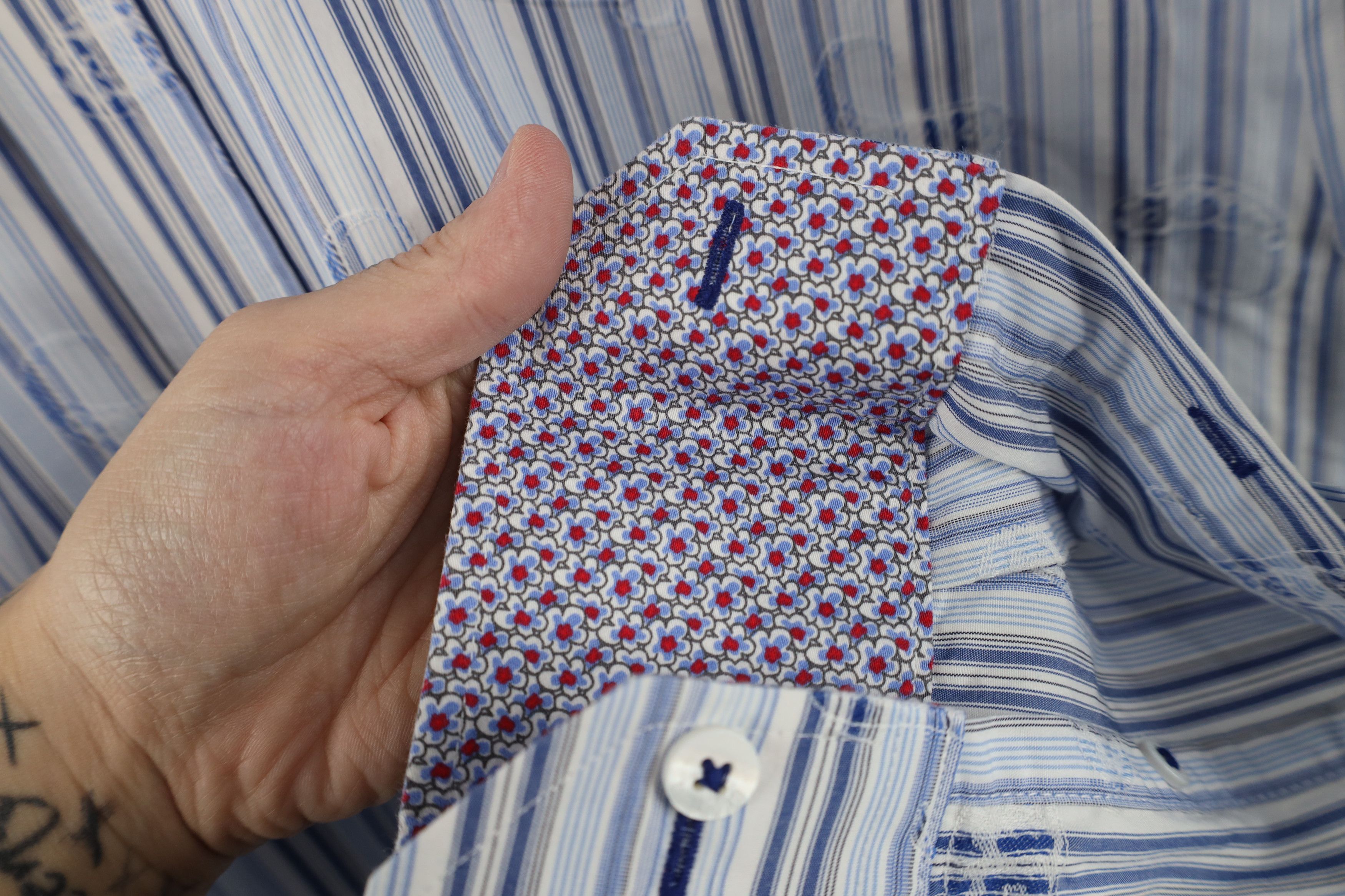 Vintage Bugatchi Uomo Striped Collared Button Down Shirt Cotton Size US M / EU 48-50 / 2 - 7 Thumbnail