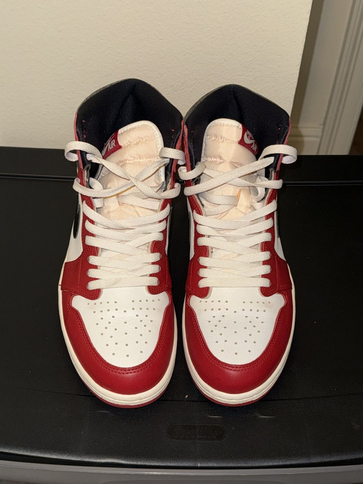 Jordan Brand Jordan 1 Chicago Lost and Found Size US 11 / EU 44 - 3 Thumbnail