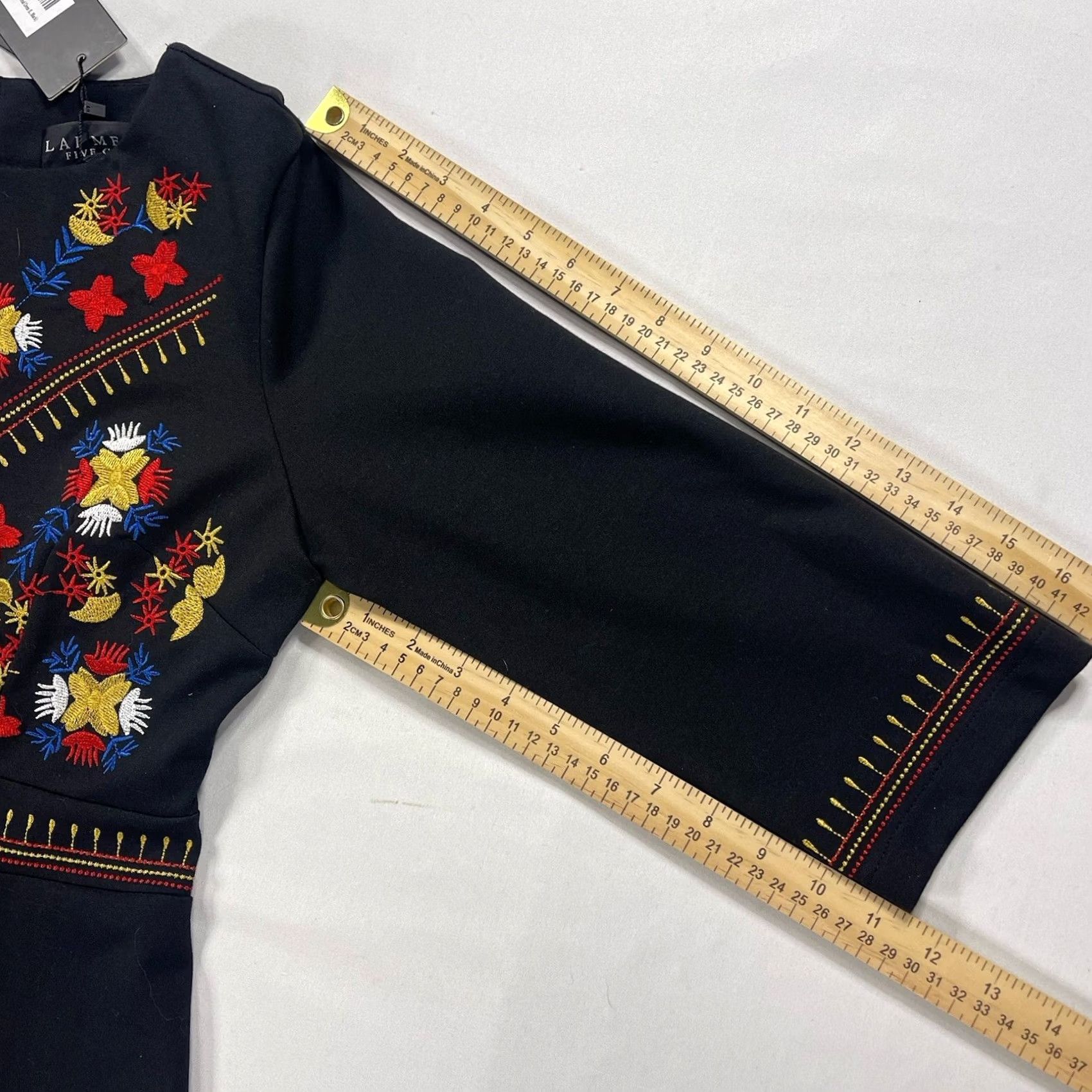 Vintage Flowers NWT Lai Meng Five Cats Women's L Cocktail Dress Black Embroidered Floral Sleeve Long Knee Length Party/Cocktail Dress Size L / US 10 / IT 46 - 5 Thumbnail