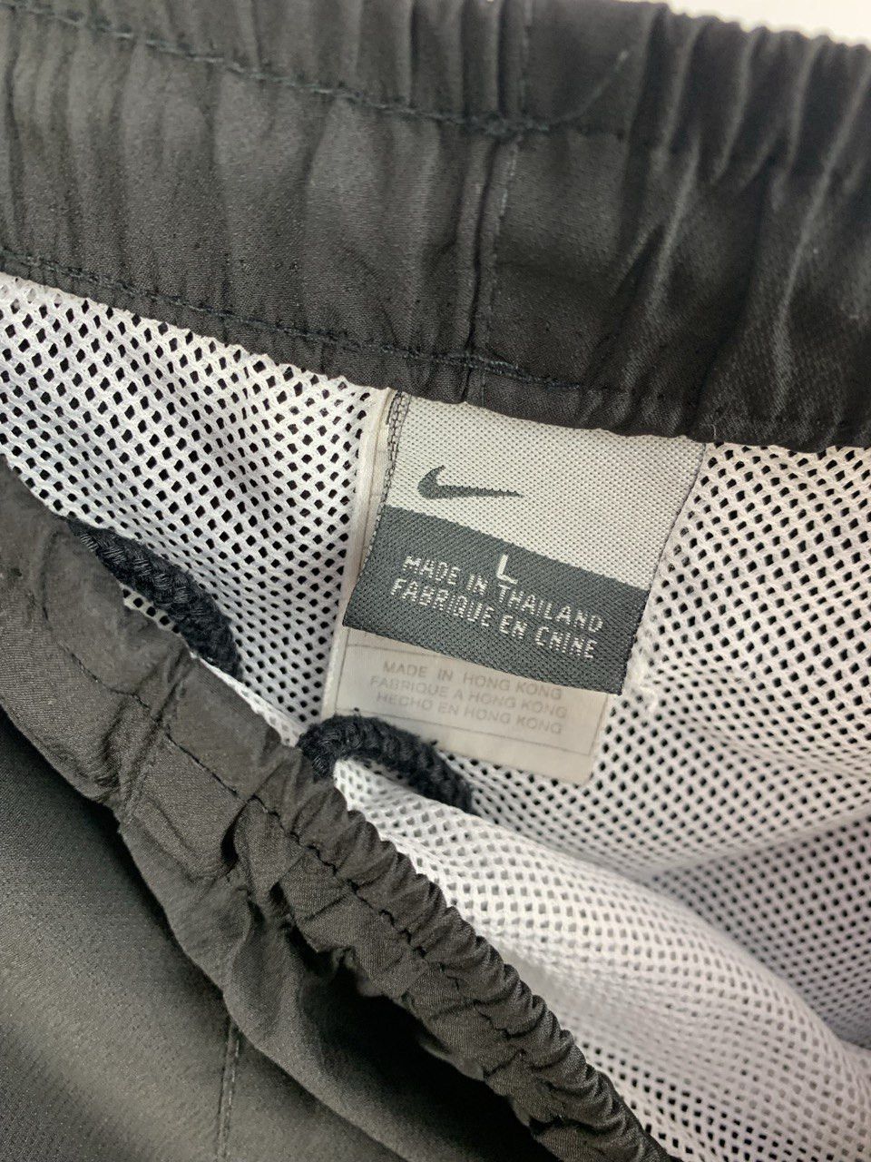 Nike Nike shorts black vintage L Size US 32 / EU 48 - 7 Thumbnail