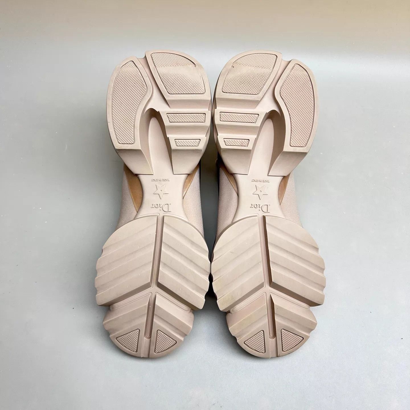 Dior Dior D-Connect Blush Strap Dad Sneaker 38 95 New Size US 7.5 / IT 37.5 - 6 Thumbnail