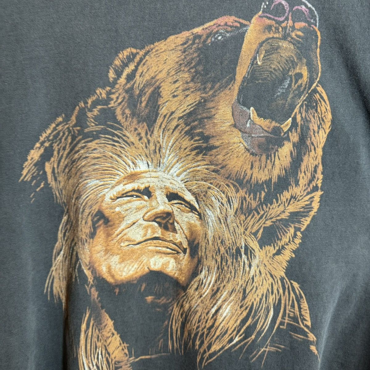 Vintage Vintage Native American/Bear Art Shirt Size US M / EU 48-50 / 2 - 2 Thumbnail