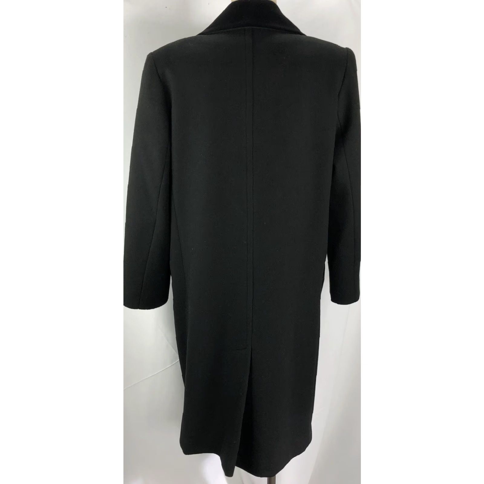 Jones New York VINTAGE Jones New York 100% Wool Long Pea Coat L Black Double Breasted Velvet Collar Coat Women Size L / US 10 / IT 46 - 4 Thumbnail
