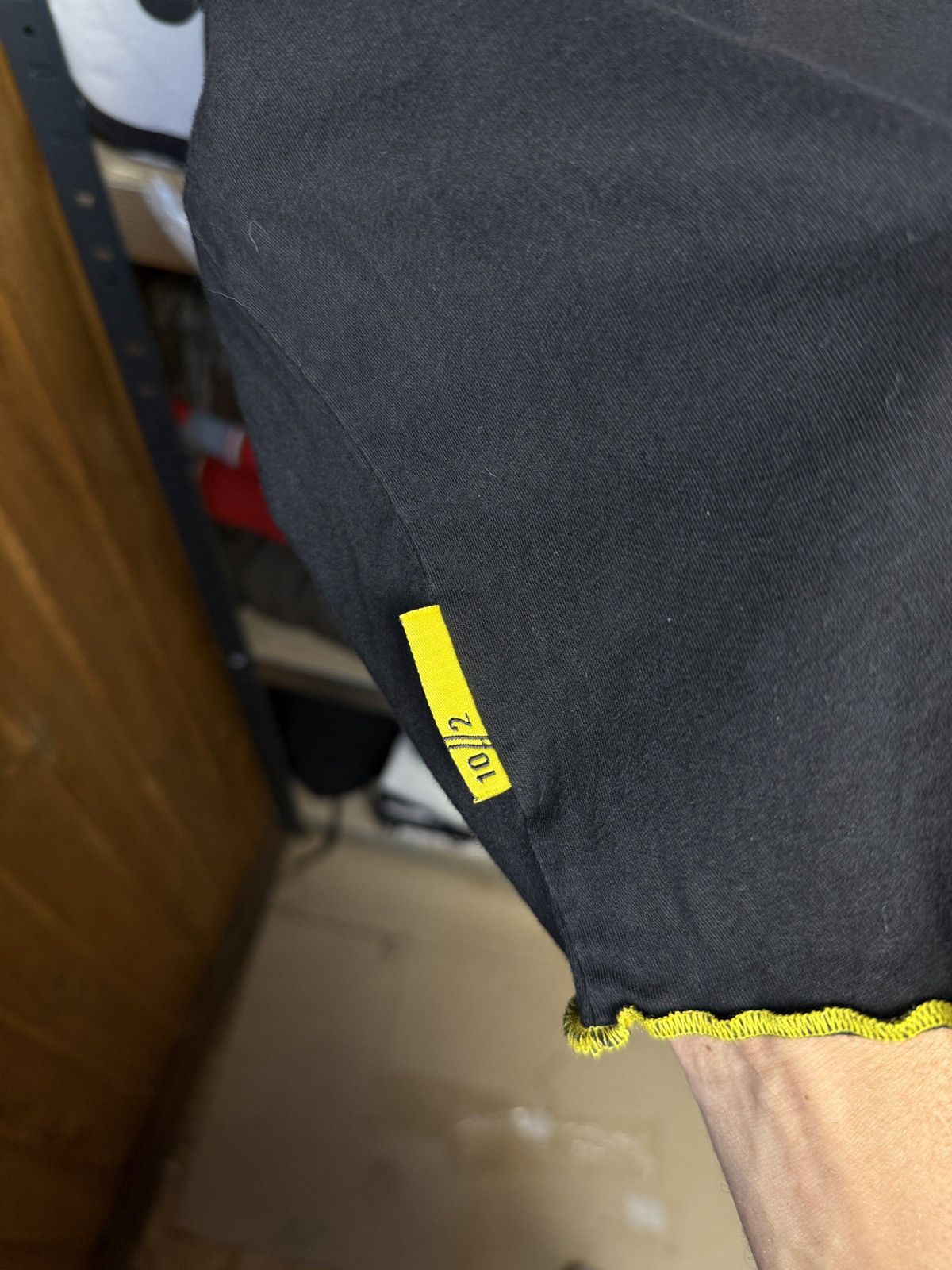 Nike Vintage 00s Nike 10/2 Yellow Logo Tee Shirt Long Sleeve Size US XL / EU 56 / 4 - 7 Thumbnail