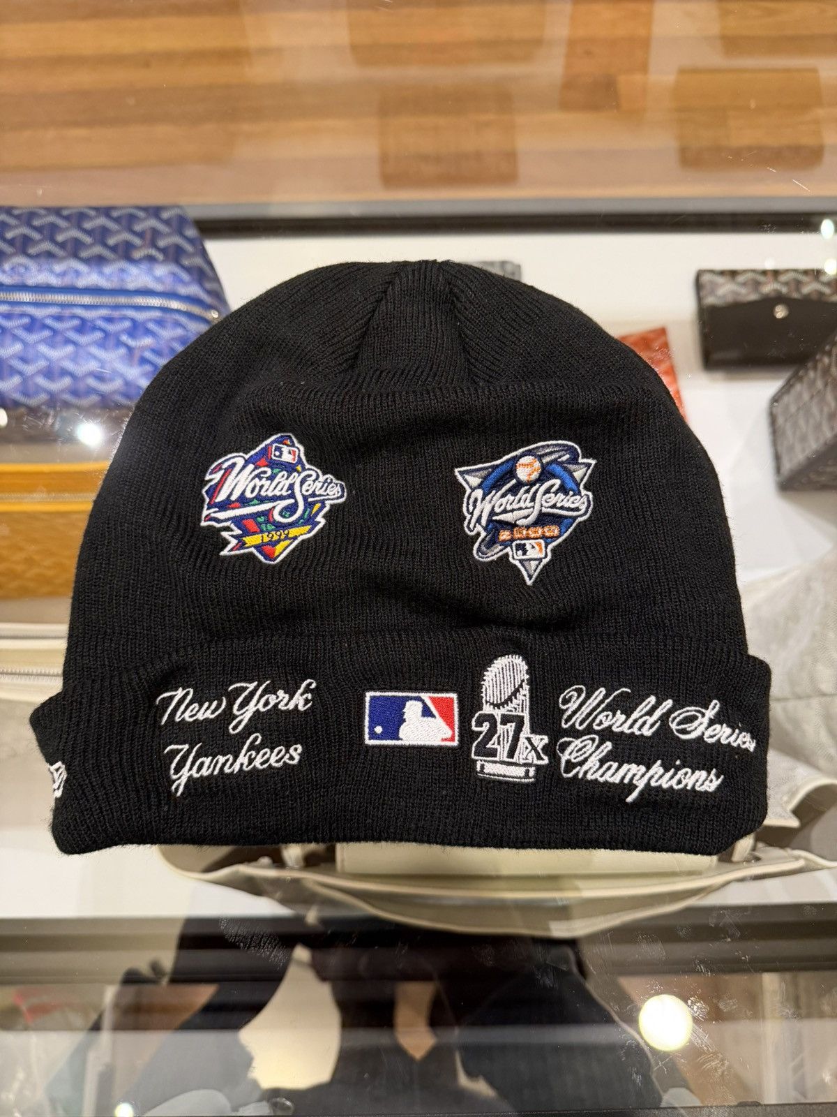 MLB × New Era × Supreme Supreme New Era Yankees World Series Beanie Size ONE SIZE - 2 Thumbnail