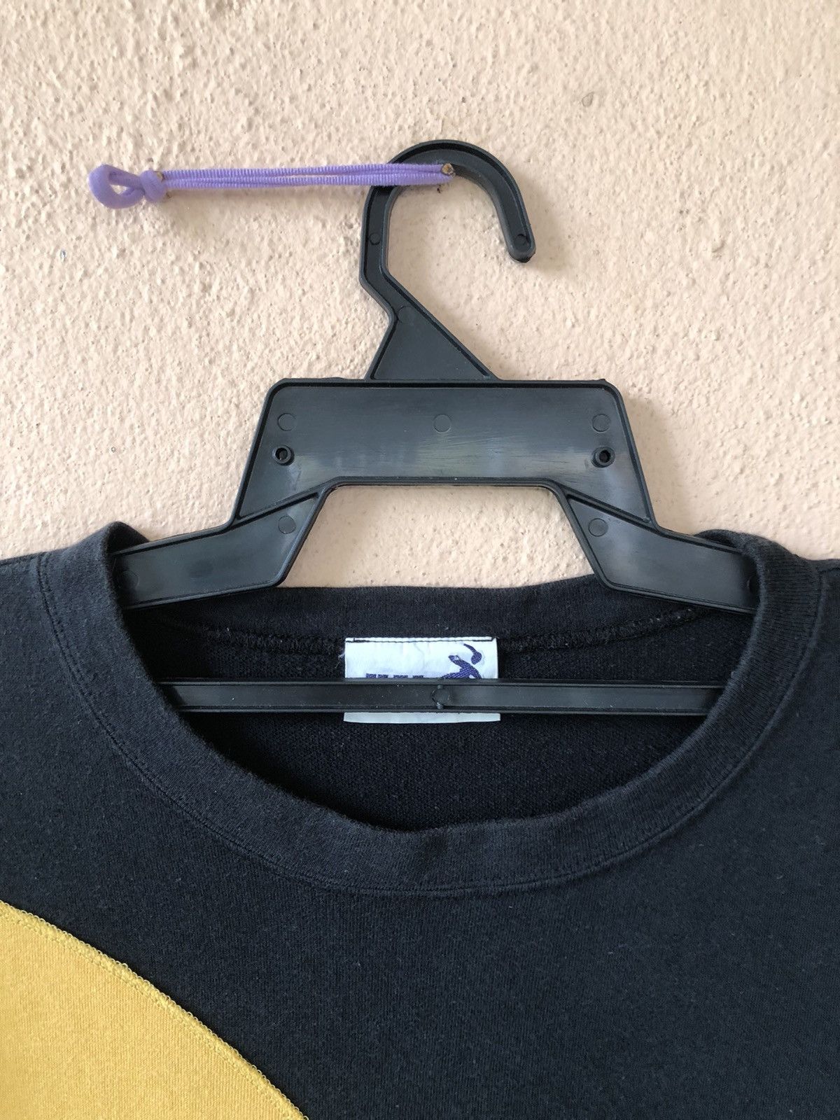 Hai Sporting Gear × Japanese Brand × Vintage Vintage HAI SPORTING GEAR Rare Design Tee Size US L / EU 52-54 / 3 - 5 Thumbnail