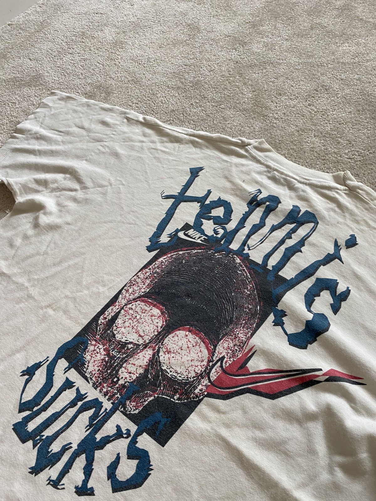 Nike Vintage Nike Tennis Sucks Rare T-Shirt Size US L / EU 52-54 / 3 - 11 Thumbnail