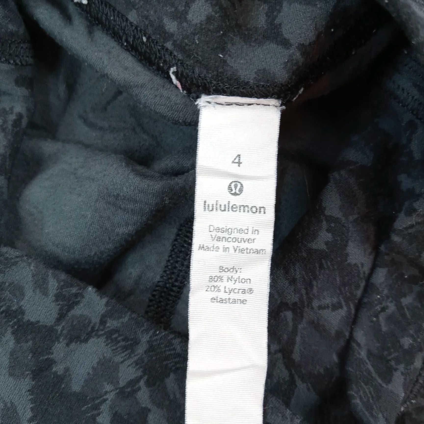 Lululemon Lululemon Leggings Womens Size 4 Black Geometric Print Cropped Stretch Size 27" / US 4 / IT 40 - 6 Thumbnail
