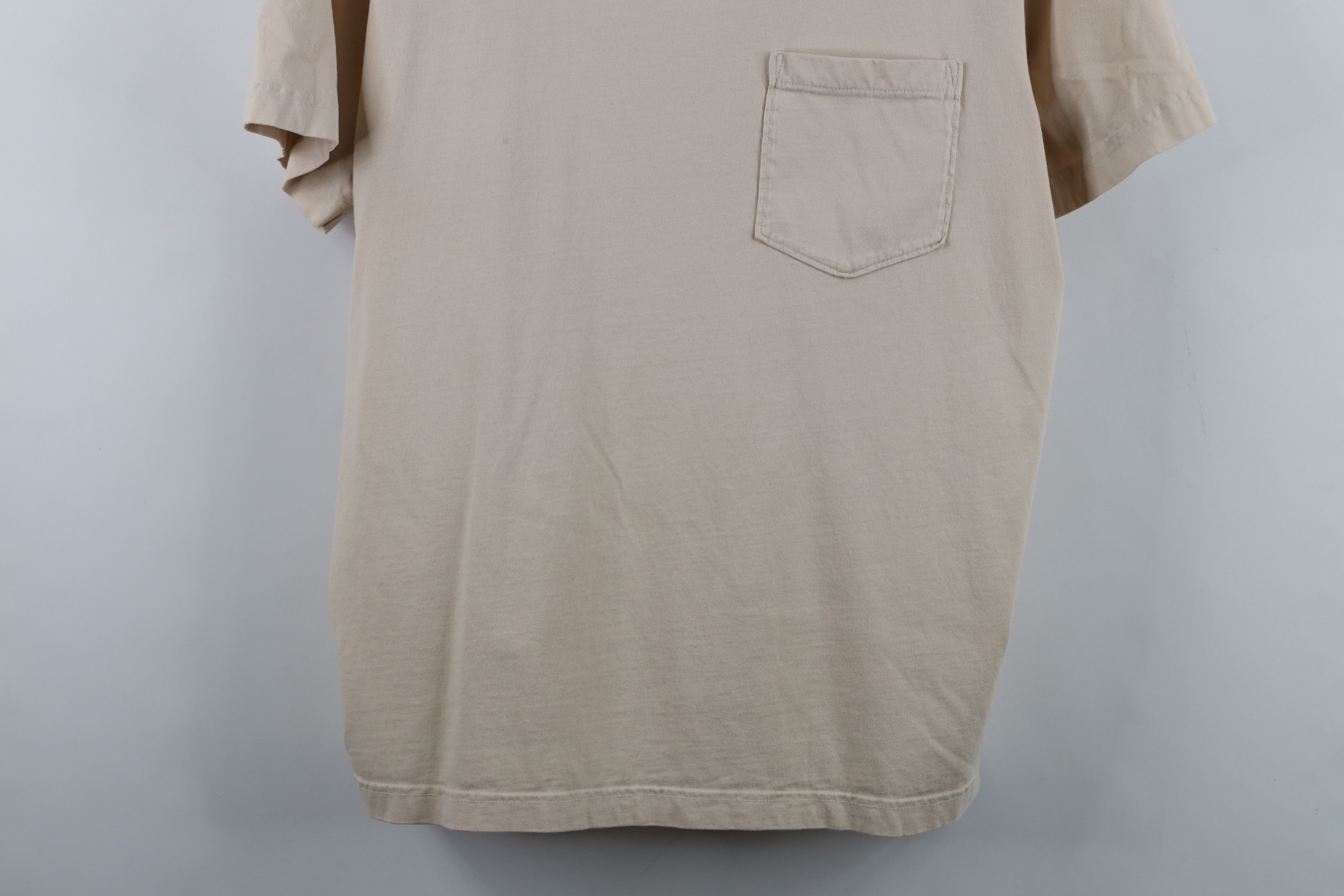 Eddie Bauer Vintage Y2K Eddie Bauer Stonewash Pocket T-Shirt Beige Size US L / EU 52-54 / 3 - 3 Thumbnail