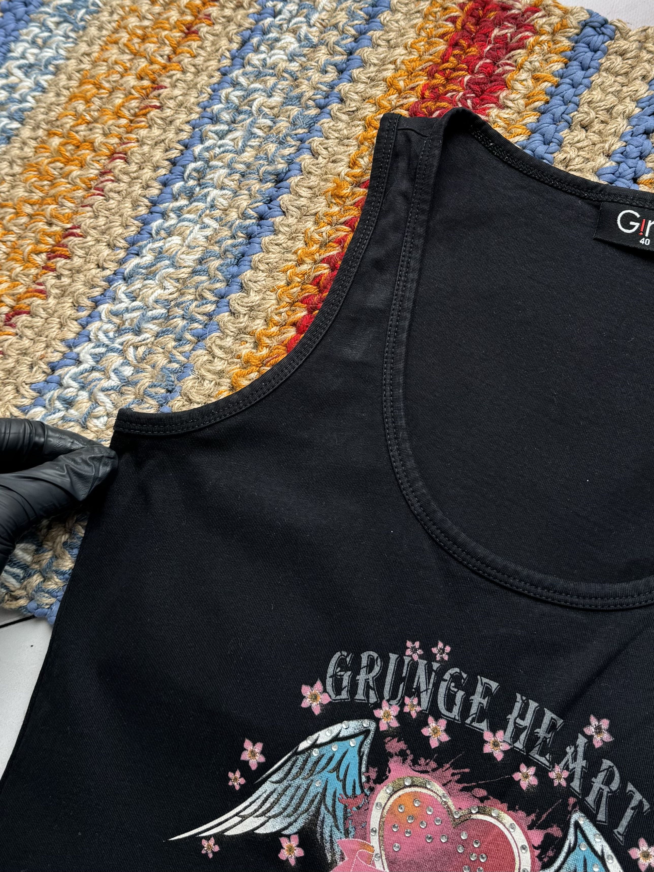 Vintage Vintage Black Tank Top Graphic Heart Wings Y2K (E4) Size M / US 6-8 / IT 42-44 - 3 Thumbnail
