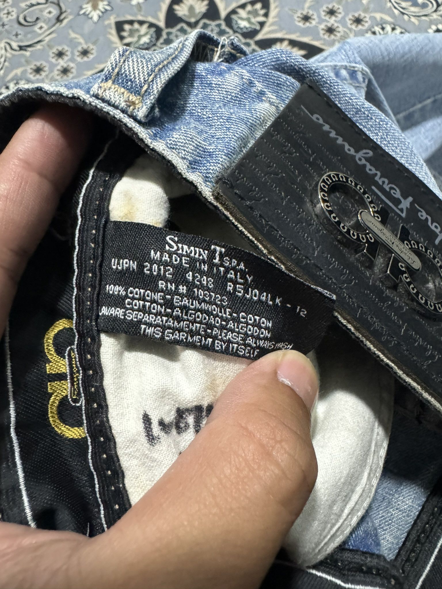 Beauty Beast × Salvatore Ferragamo Vintage Salvatore Ferragamo Classic Basic Jeans Size US 29 - 10 Thumbnail