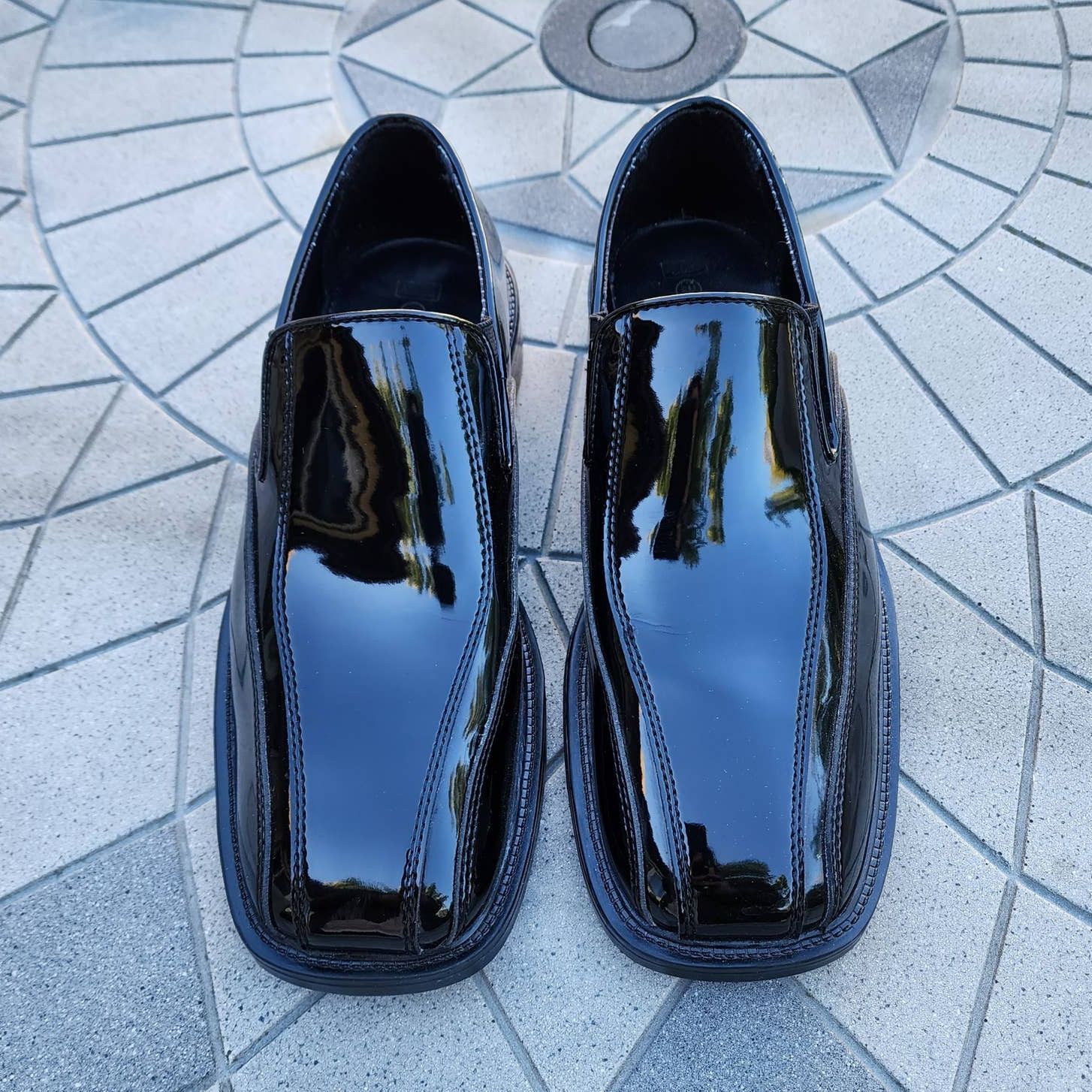 After Six After Six Patent Faux Leather Slip On Tuxedo Dress Shoes 8 Size US 8 / EU 41 - 1 Thumbnail