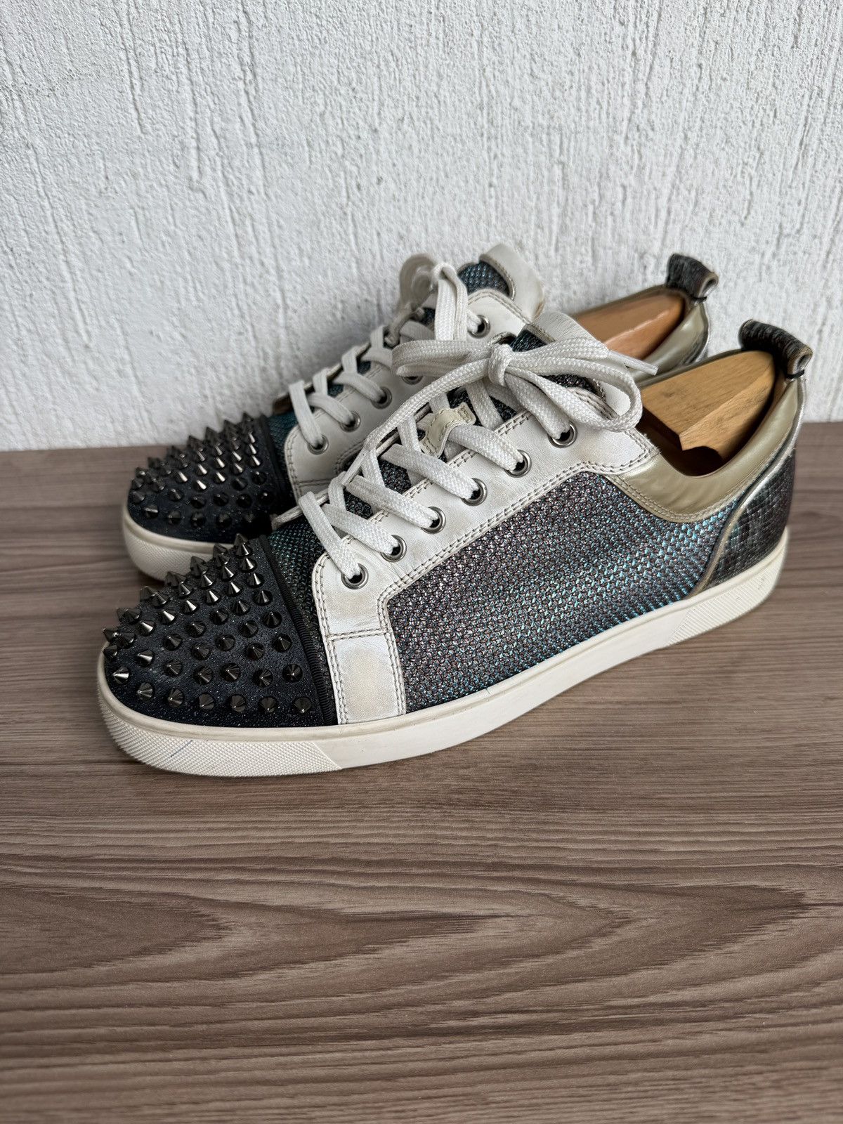 Christian Louboutin louis juniour orlato spike sneaker Size US 10.5 / EU 43-44 - 1 Thumbnail