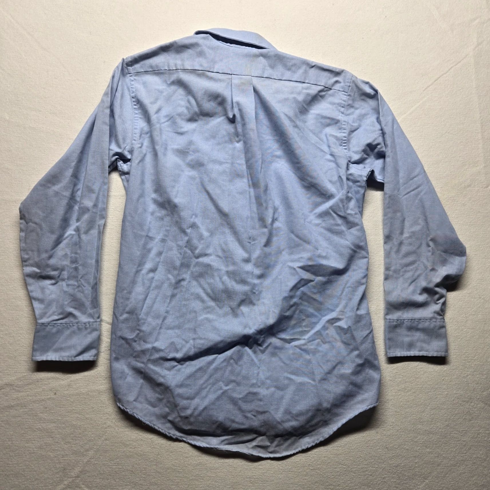 Van Heusen VINTAGE Van Heusen Shirt Solid Blue Oxford Long Sleeve Adult Men's 15.5 32/33 Shirt Men Blue 90s Classic Size US M / EU 48-50 / 2 - 7 Thumbnail