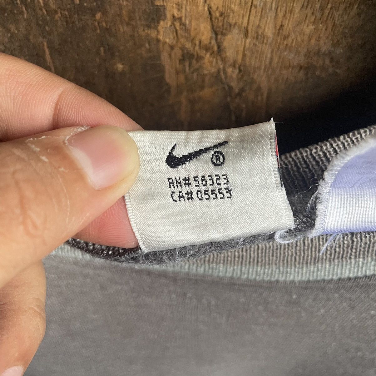 Nike × Vintage Vintage Nike Crewneck Sweatshirt Size US XL / EU 56 / 4 - 5 Thumbnail