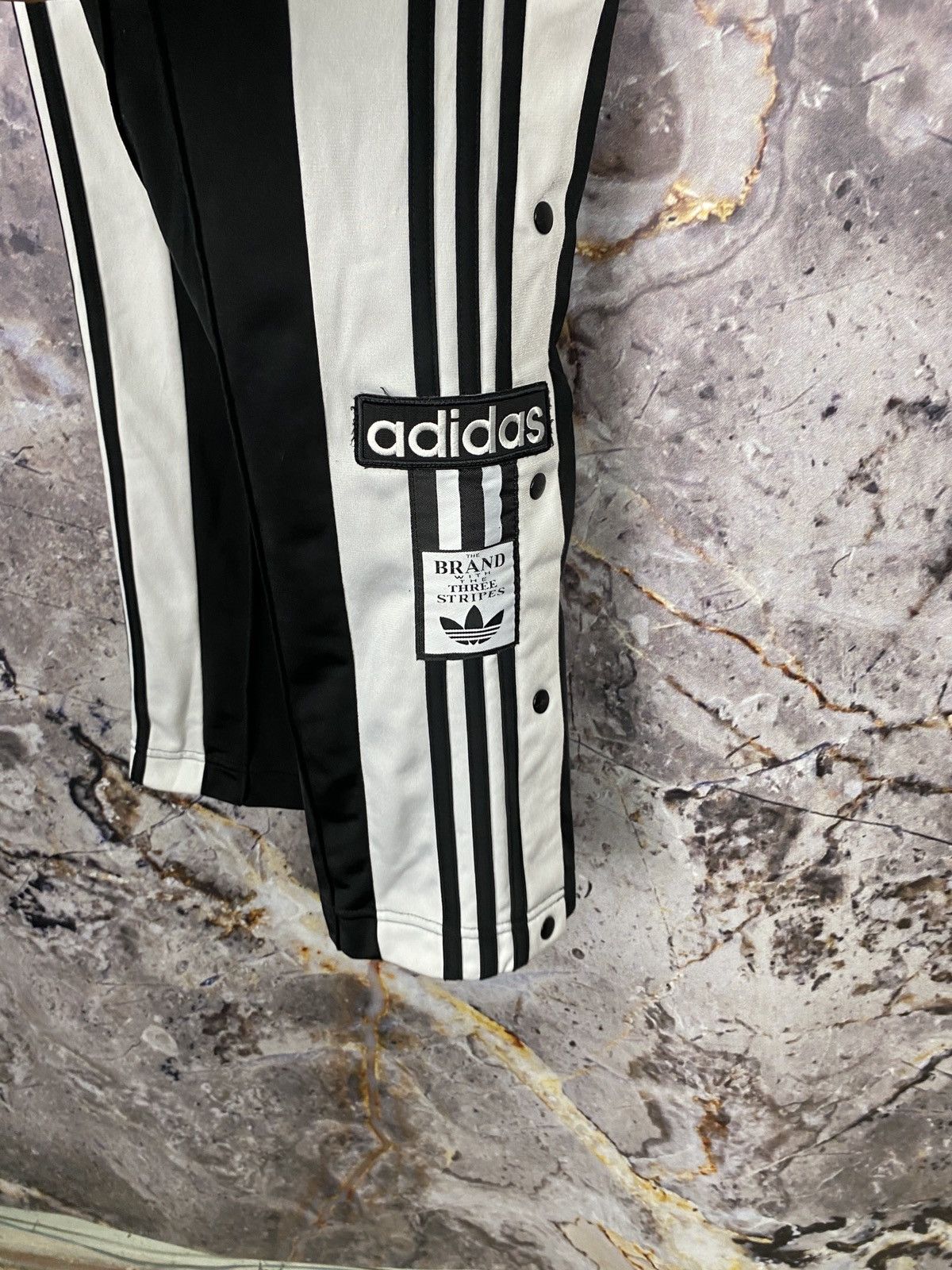 Adidas × Vintage Women’s Adidas The Brand With The Three Stripes Size 8 Size 30" / US 8 / IT 44 - 4 Thumbnail