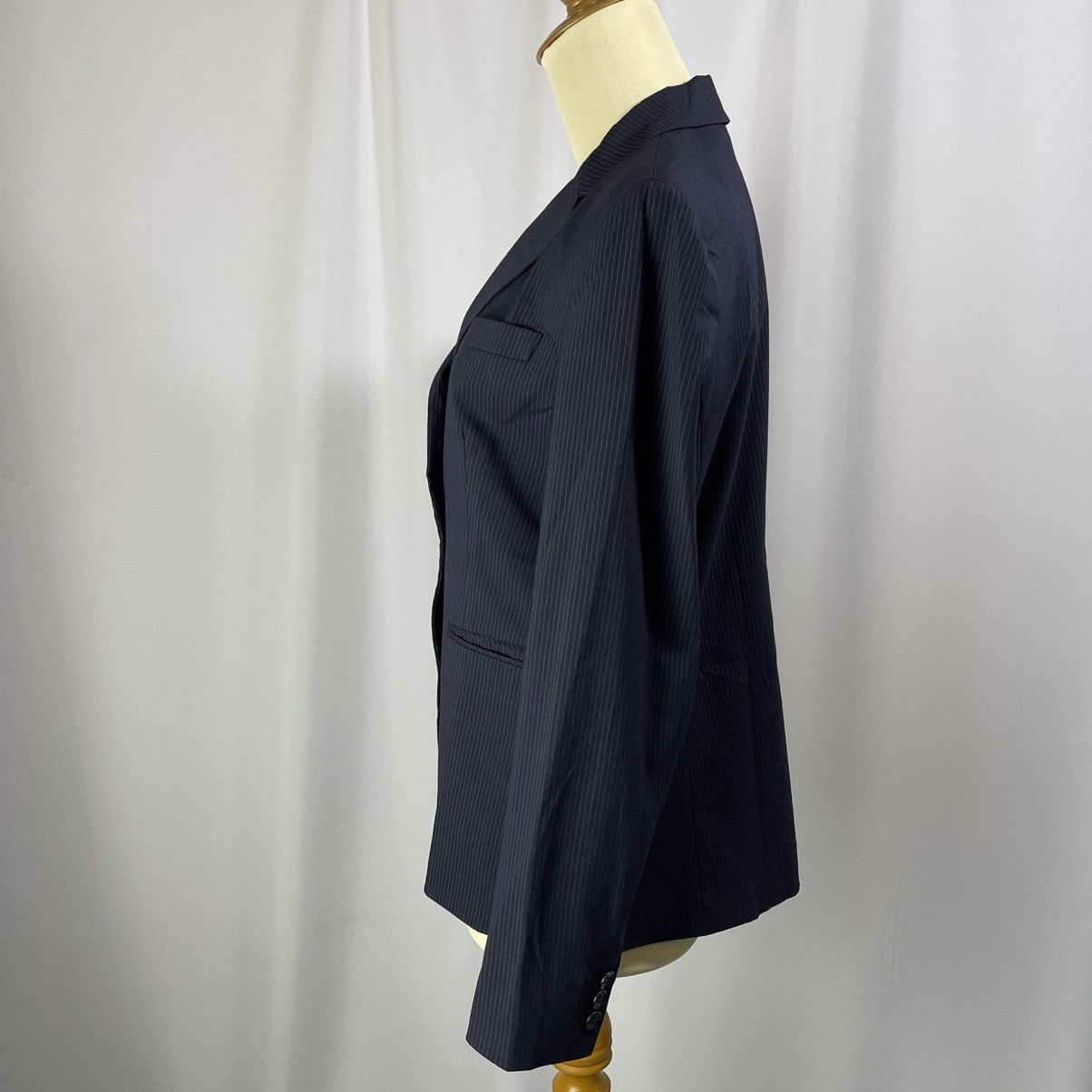 Uniqlo Uniqlo Pinstripe Blazer Size M / US 6-8 / IT 42-44 - 4 Thumbnail